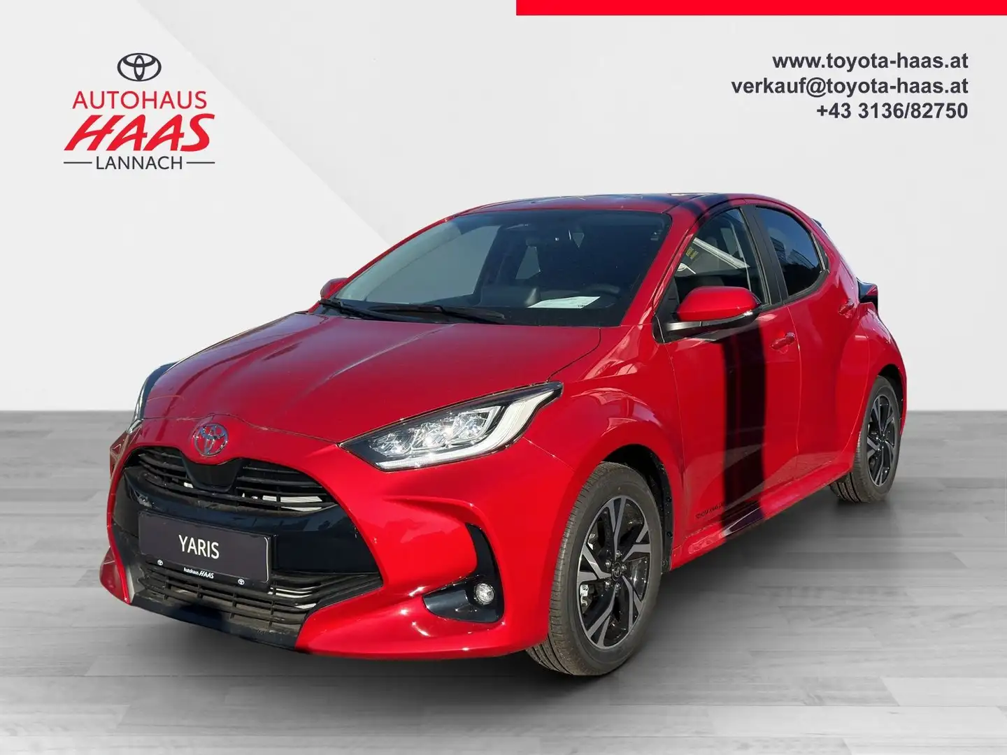 Toyota Yaris 1,5 Hybrid Active Drive Rood - 1