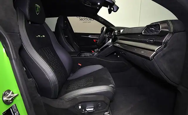Lamborghini Urus view 8