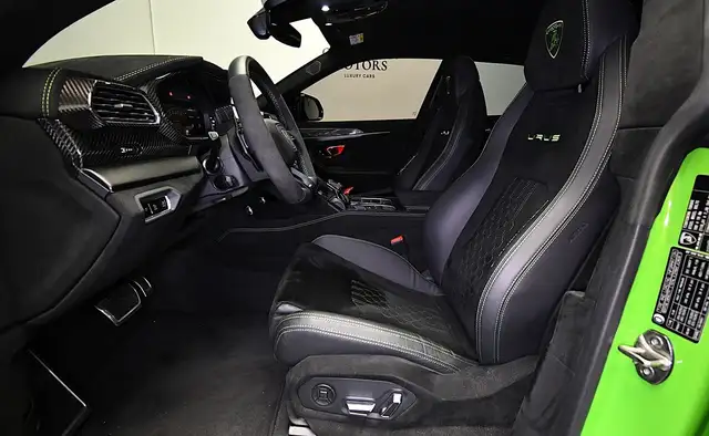 Lamborghini Urus view 15