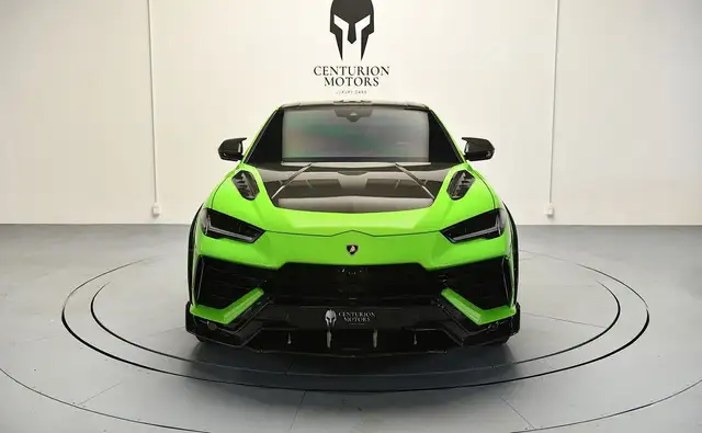 Lamborghini Urus view 2