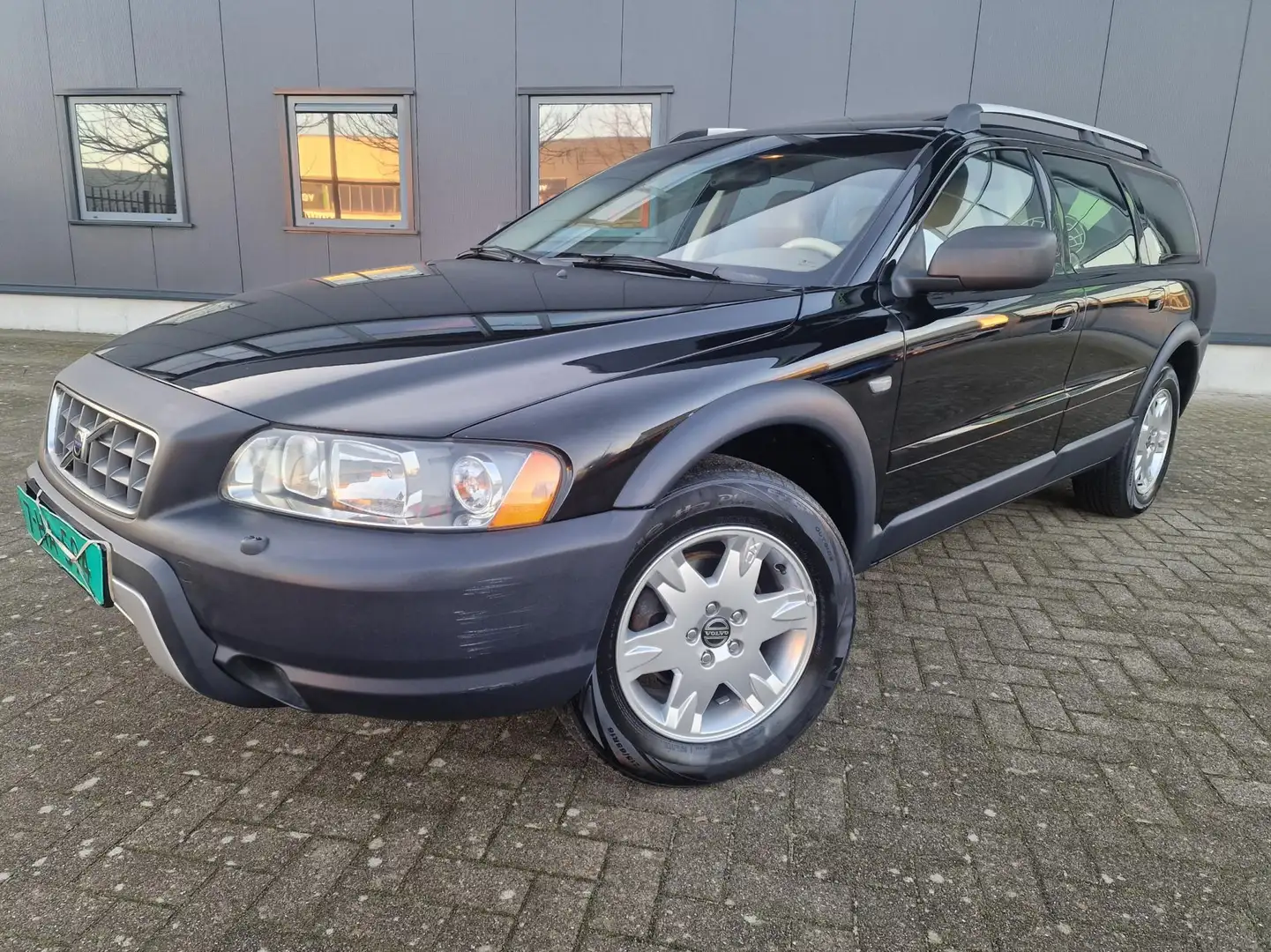 Volvo XC70 2.5 T Summum, netto € 8.950, alle opties, bijtel v Fekete - 2
