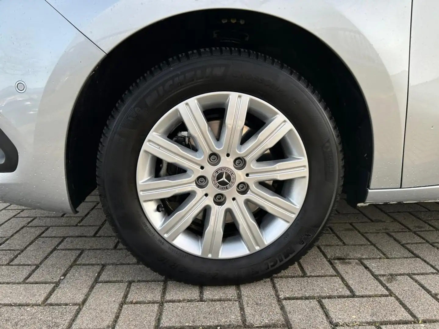 Mercedes-Benz T-Class T 180 d PROGRESSIVE EDITION 7GT+LED+AHK+KAM+MBUX Silber - 2