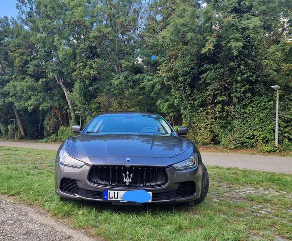 Imagine Maserati Ghibli Automatik
