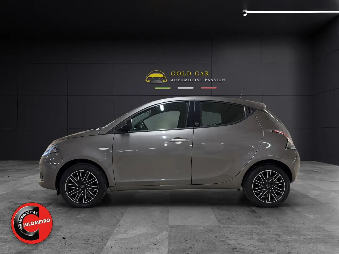 Lancia Ypsilon Ypsilon 1.0 Firefly Hybrid Silver Grigio - 2