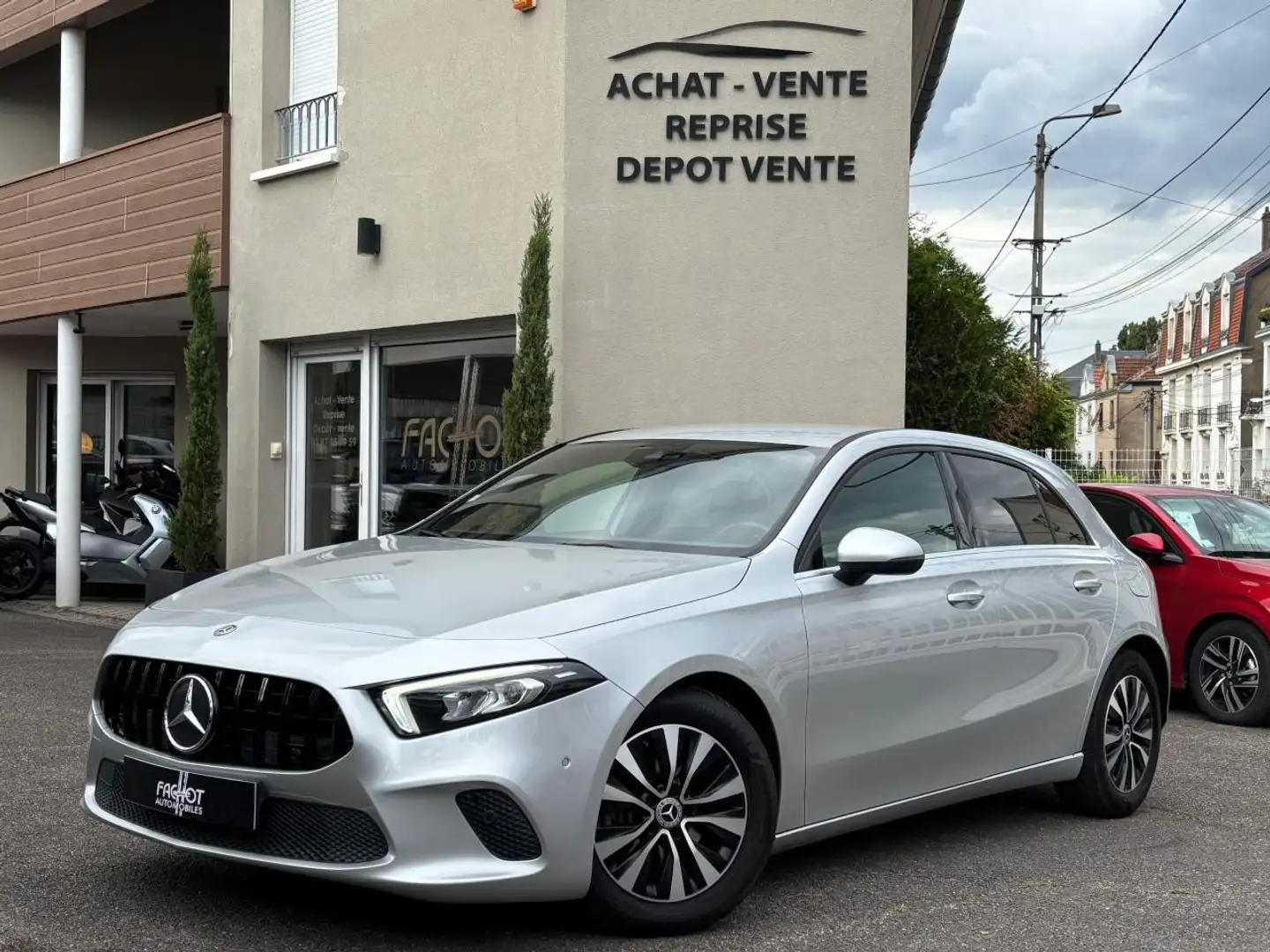Mercedes-Benz CL A 180 d - BV 7G-DCT  BERLINE 5P - Progressive Line Grijs - 1