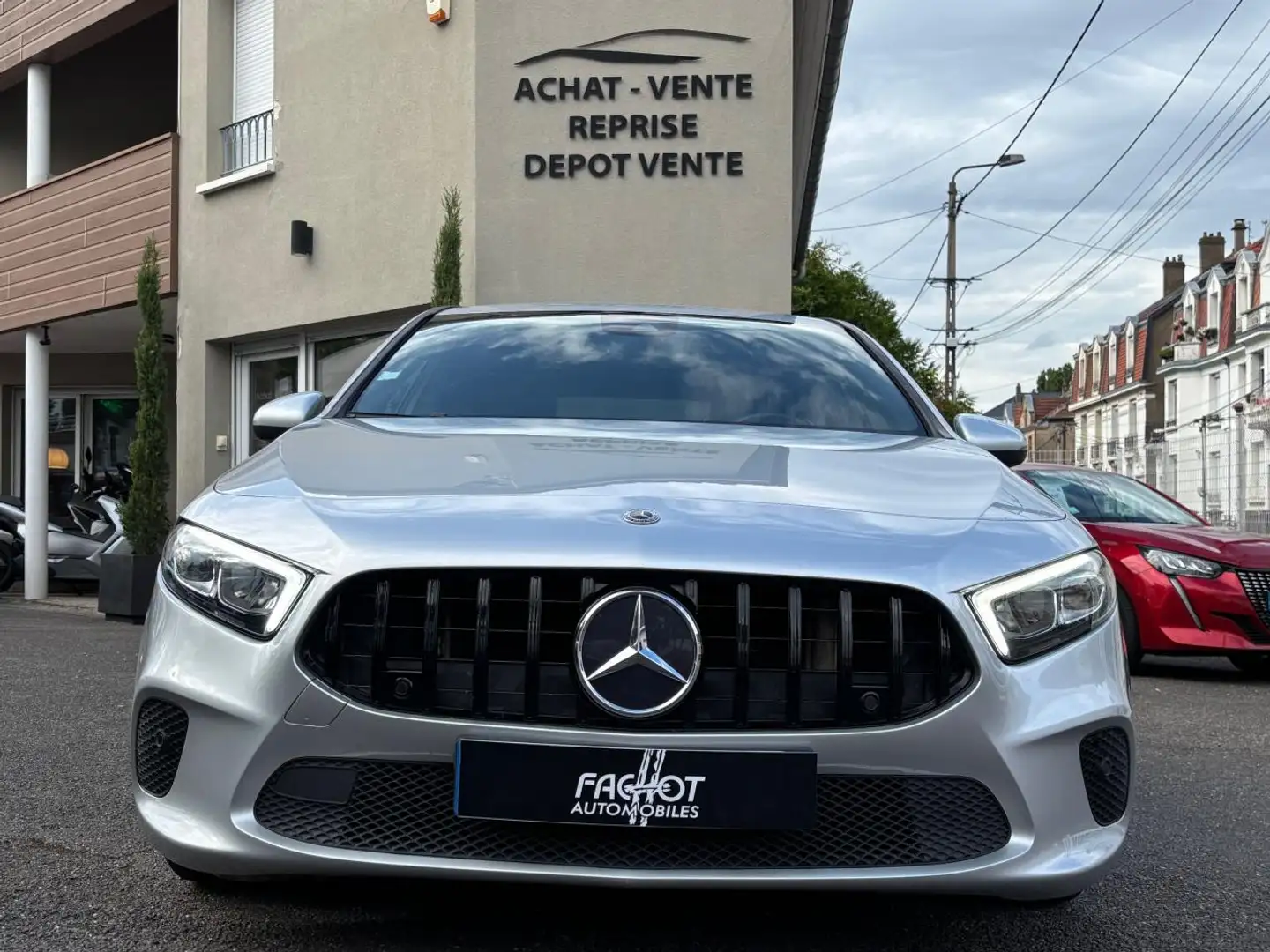Mercedes-Benz CL A 180 d - BV 7G-DCT  BERLINE 5P - Progressive Line Grijs - 2