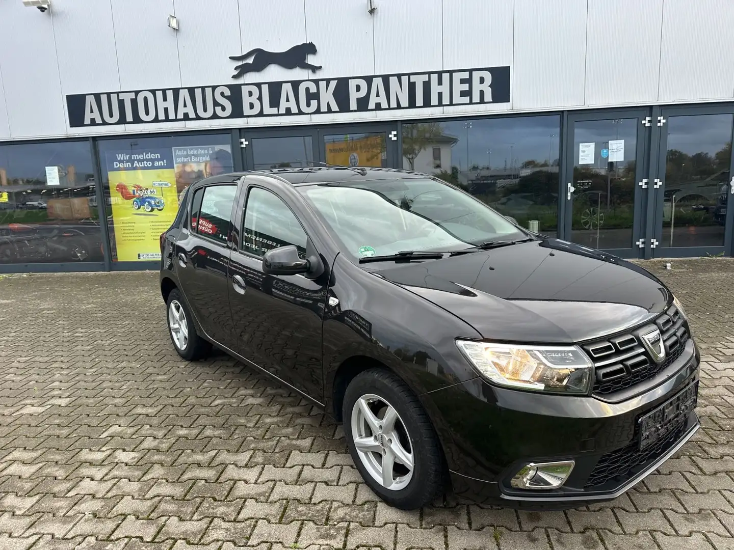 Dacia Sandero II Comfort Modell 2021 1Hand Alu Klima Schwarz - 1