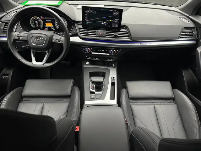 Audi Q5 view 11