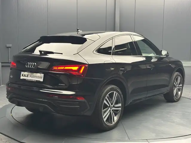 Audi Q5 view 5