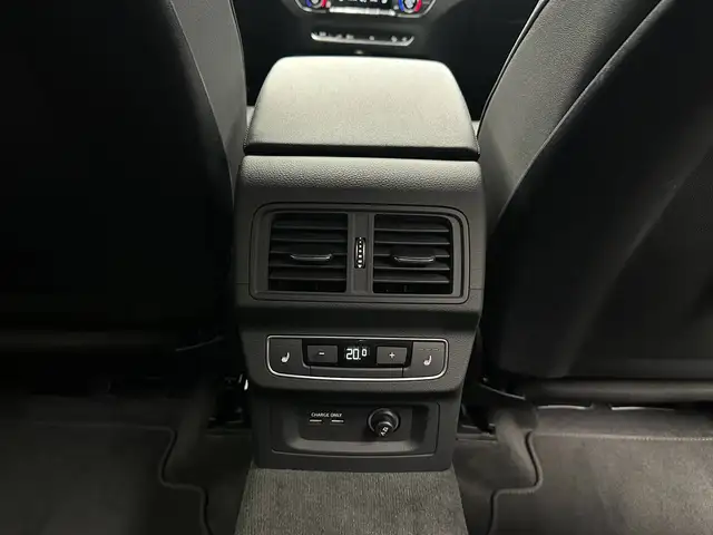 Audi Q5 view 24