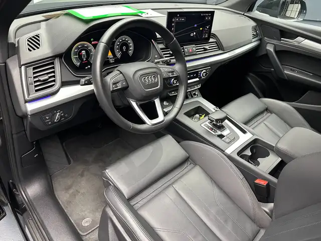 Audi Q5 view 14
