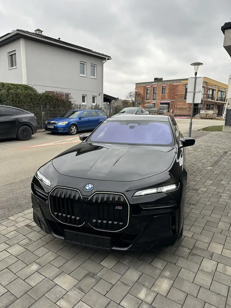 BMW 760 M760 e xDrive VOLL Bowers Wilk TV Executive Lounge Schwarz - 1