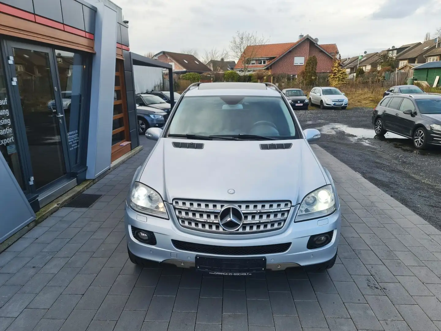 Mercedes-Benz ML 320 CDI 4 MATIC AMG IN&EX/COMAND/XENON Plateado - 2