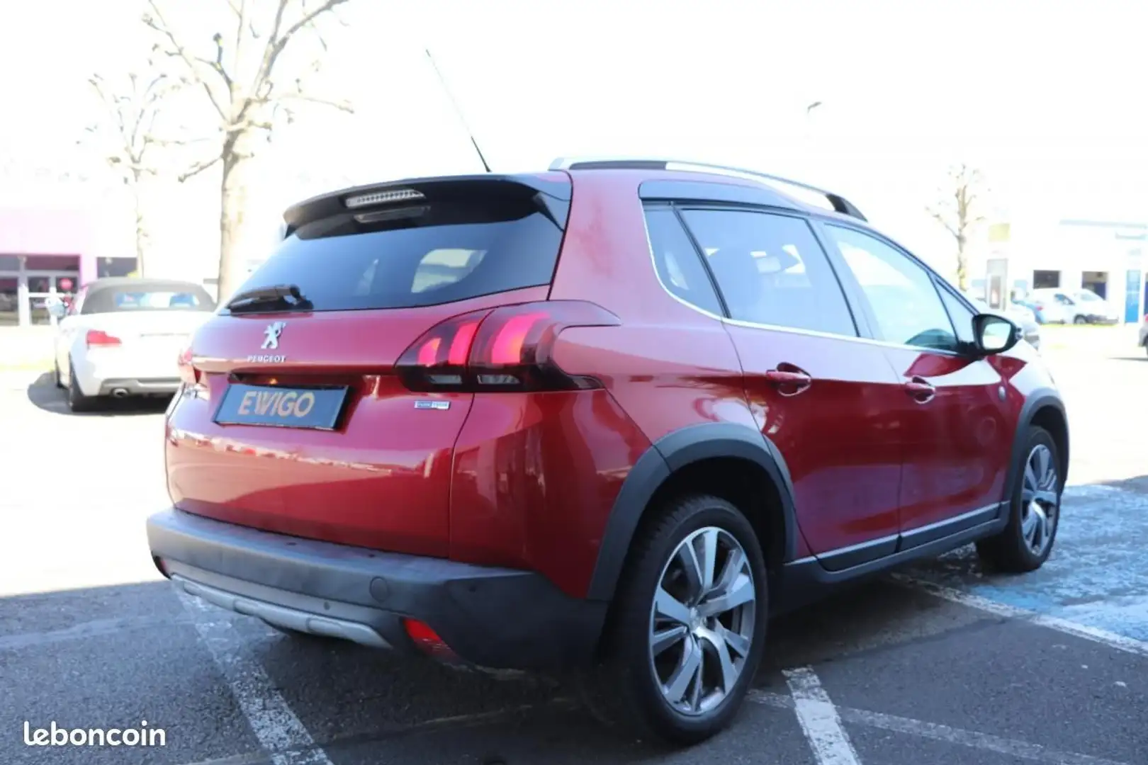 Peugeot 2008 GENERATION-I 1.2 PURETECH 110 CROSSWAY EAT BVA TOI Rot - 2