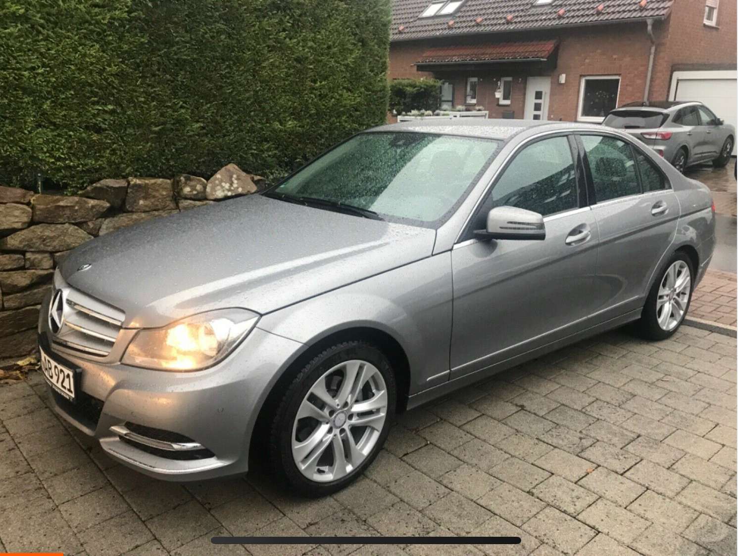 Second hand Mercedes Benz C-Class 180