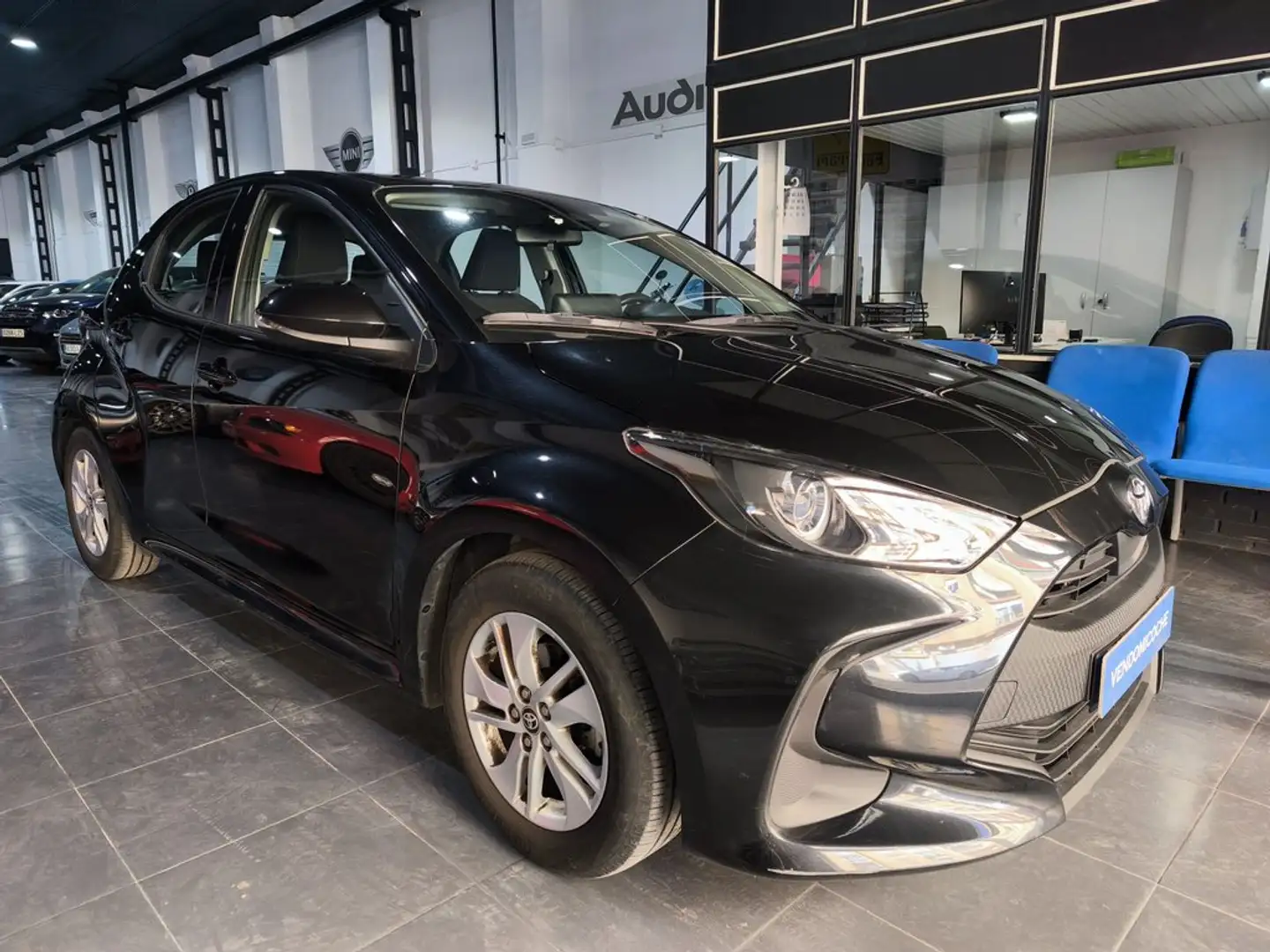 Toyota Yaris 1.5 125 S-Edition Schwarz - 2