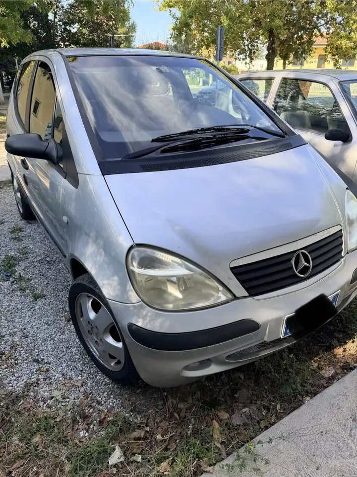 Mercedes-Benz A 140 Classic, foto 2