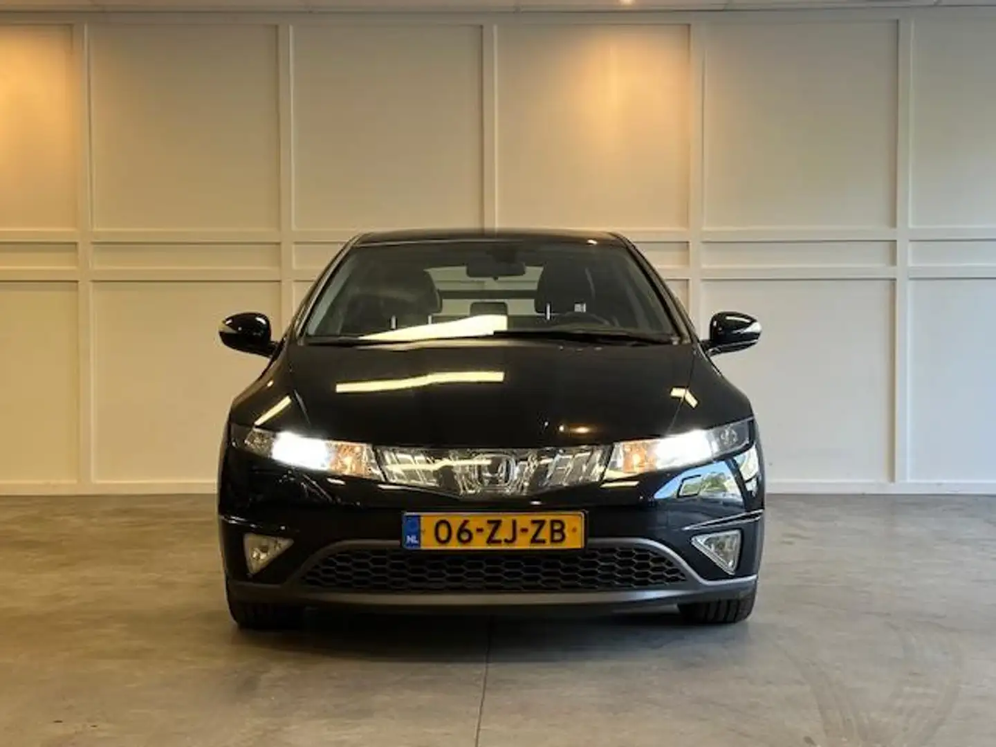 Honda Civic 2.2 CTDi Executive / Airco / Cruise / PDC / Pano Zwart - 2
