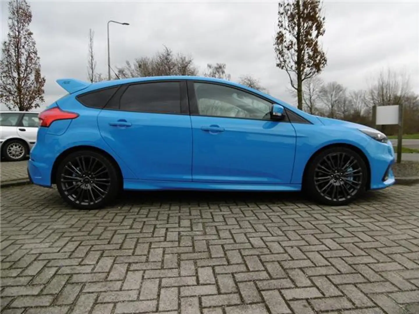 Ford Focus 2.3 EcoBoost 4x4 RS 350 PK Blauw - 1
