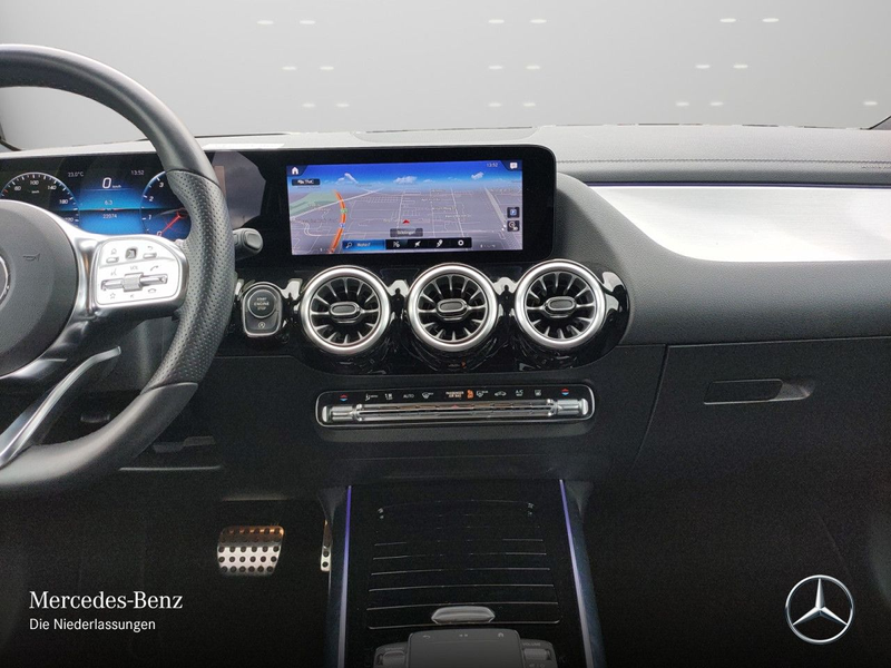 Mercedes-Benz GLA 250 4M AMG+PANO+360°+AHK+MULTIBEAM+STHZG+HUD — photo 15