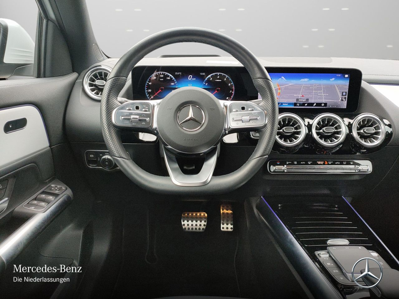 Mercedes-Benz GLA 250 4M AMG+PANO+360°+AHK+MULTIBEAM+STHZG+HUD — photo 13