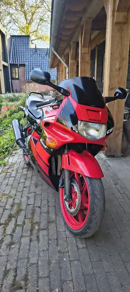 Honda CBR 600 RR - foto 2