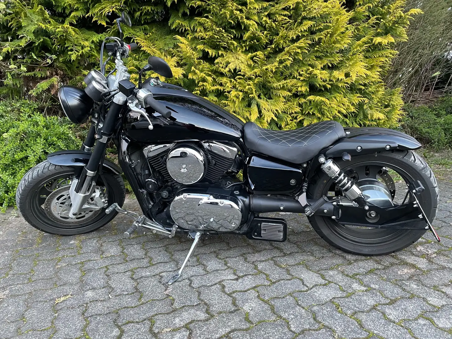 Kawasaki VN 1600 Mean Streak Optik Harley Fat Bob Schwarz - 1
