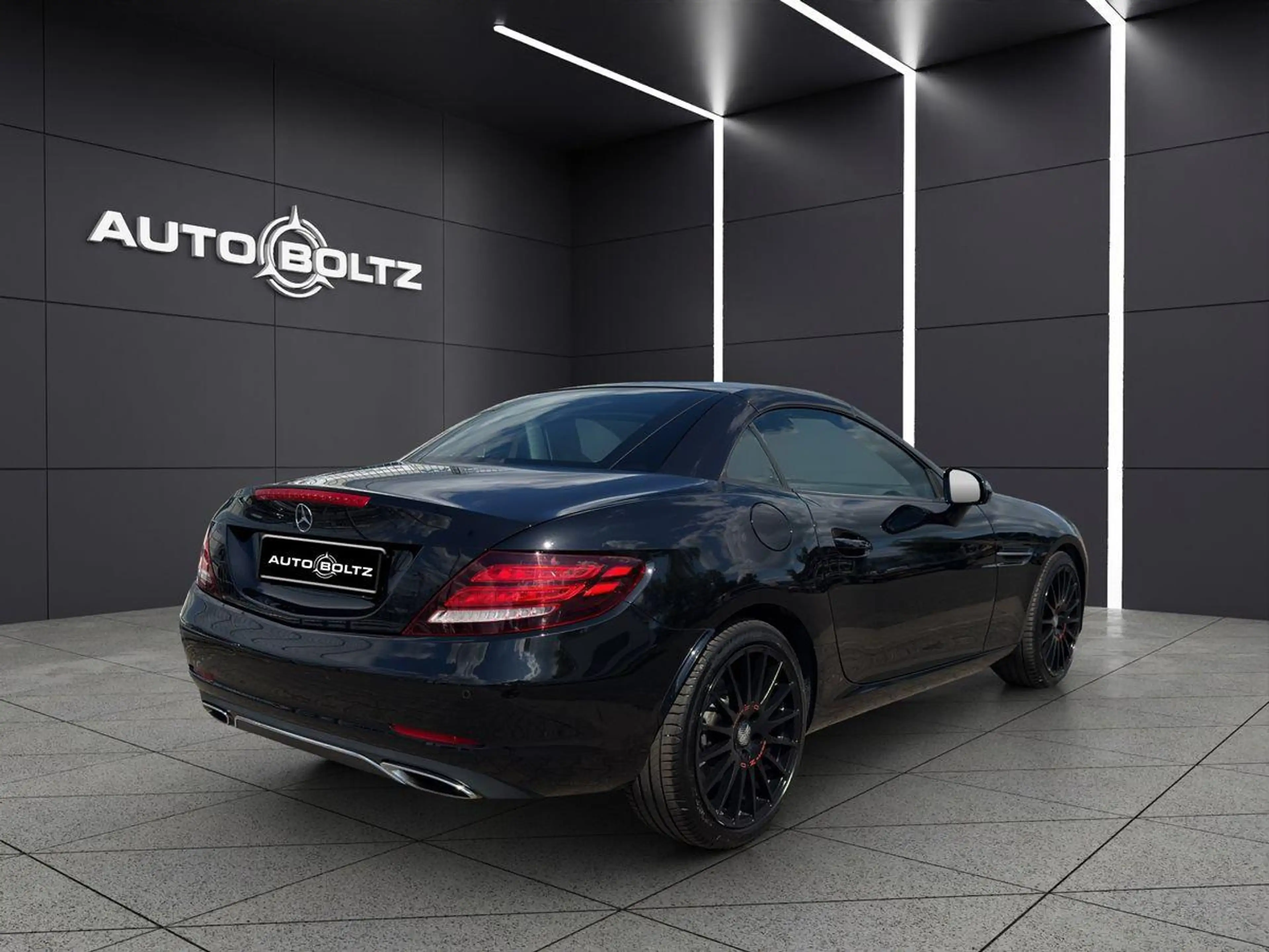 Mercedes-Benz SLC 200 Airscarf Led Navi Pano.-Variodach — photo 6