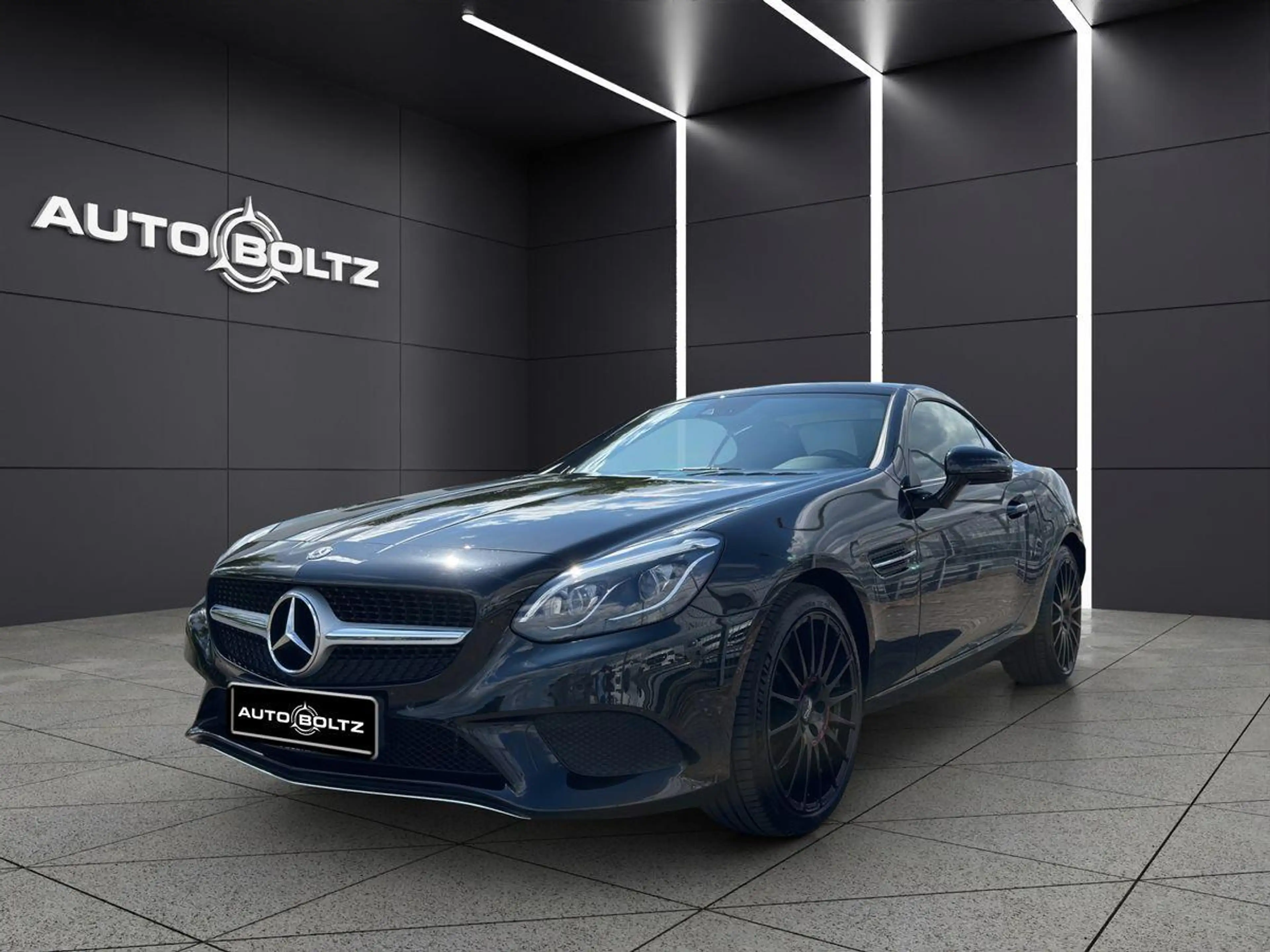 Mercedes-Benz SLC 200 Airscarf Led Navi Pano.-Variodach