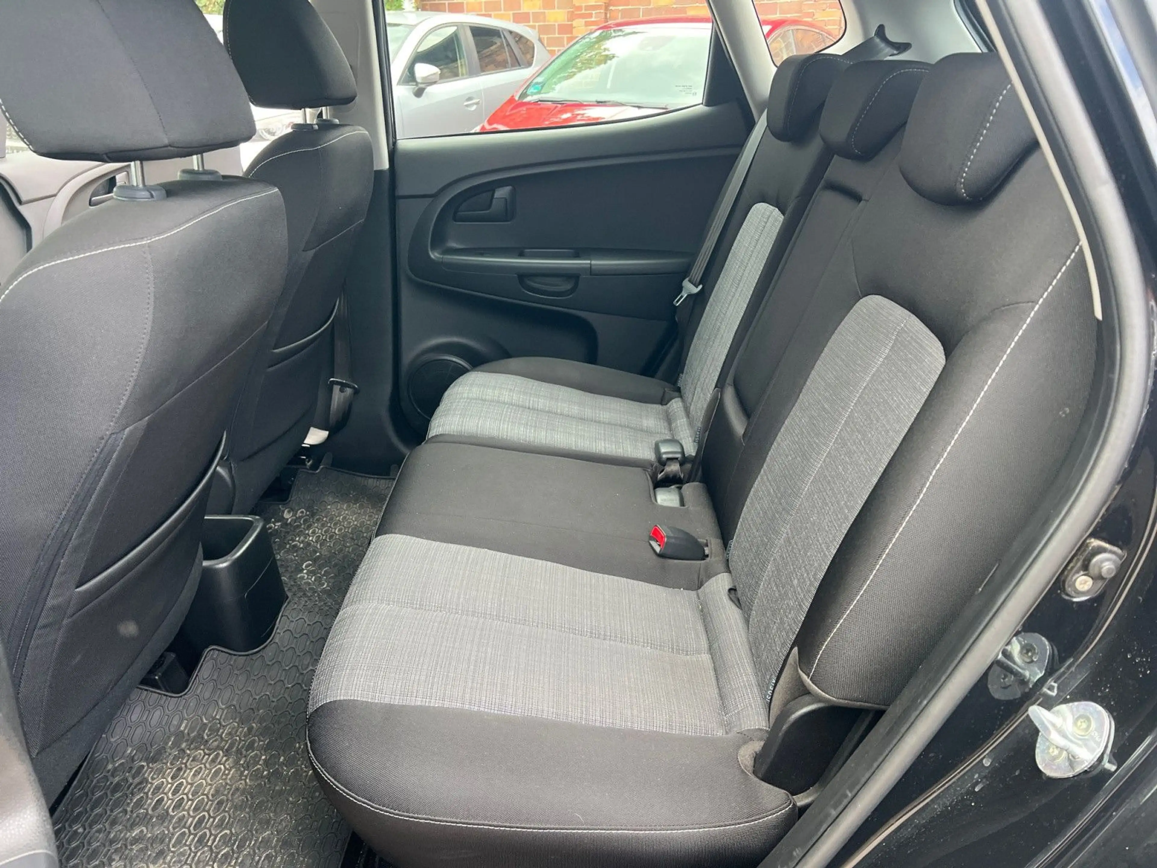 Kia Venga 1.6 Edition/Automatik/Alufelgen/PDC — photo 15