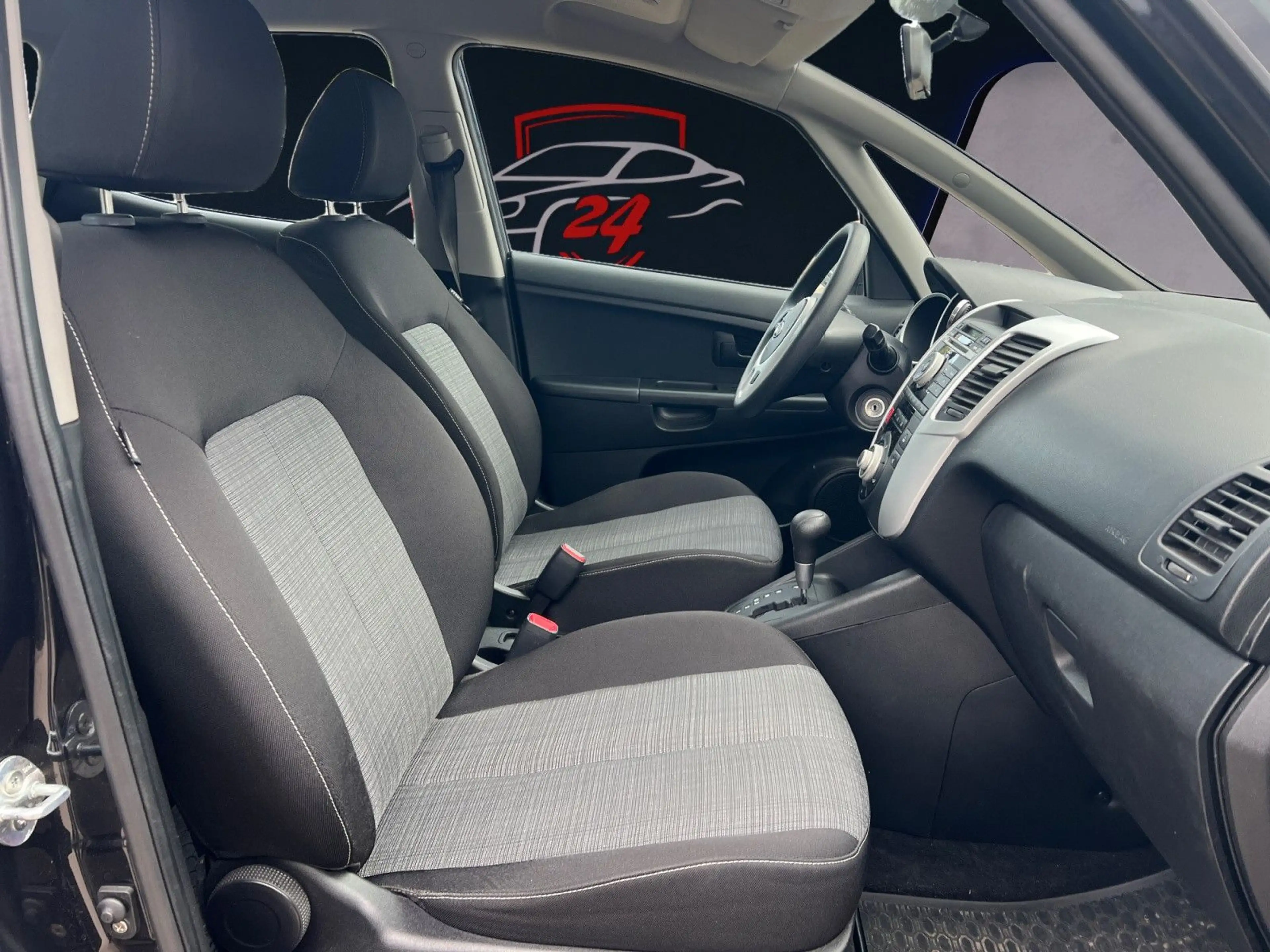 Kia Venga 1.6 Edition/Automatik/Alufelgen/PDC — photo 13