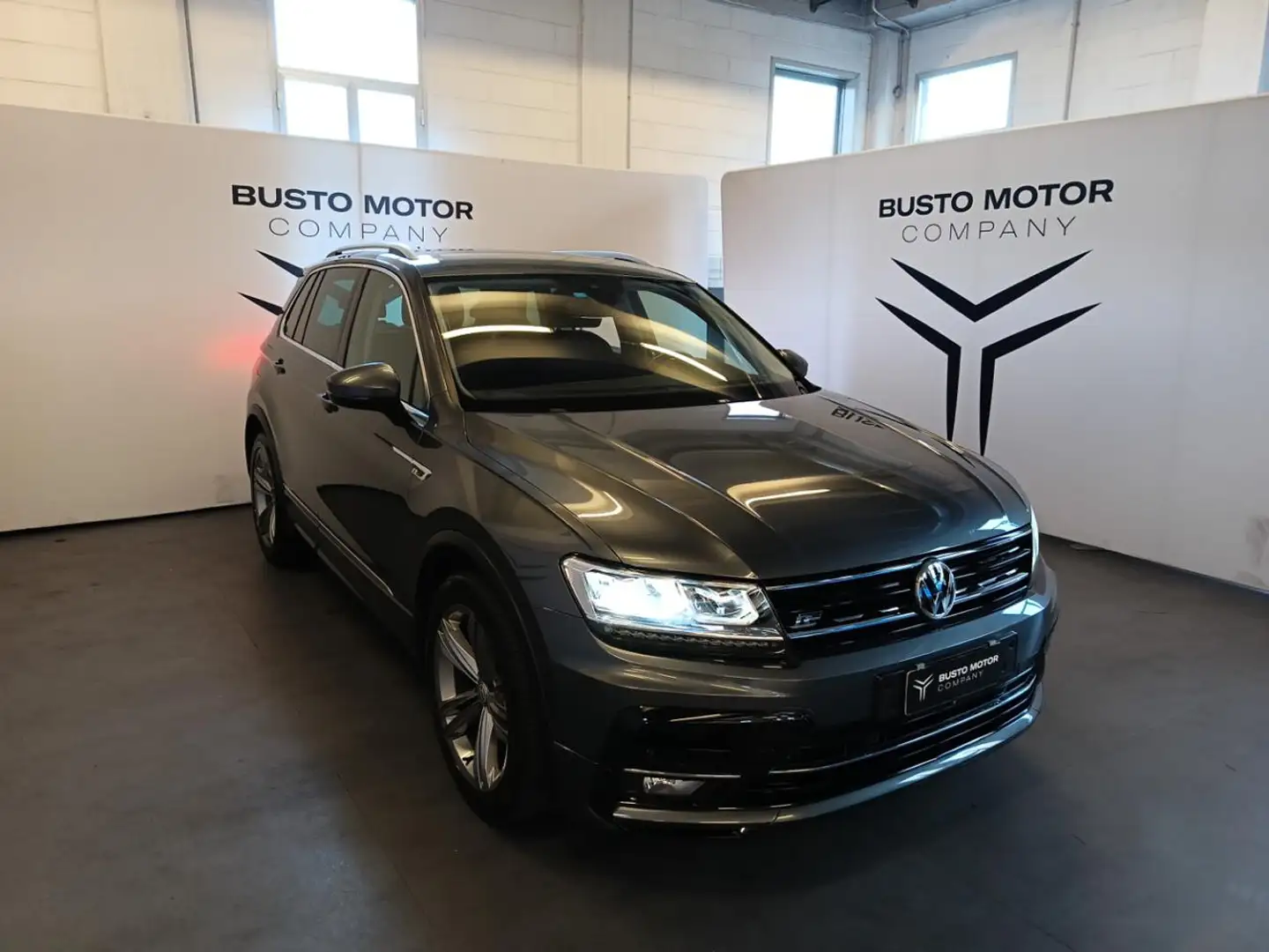 Volkswagen Tiguan 1.5 TSI Sport ACT BlueMotion Technology Gris - 1