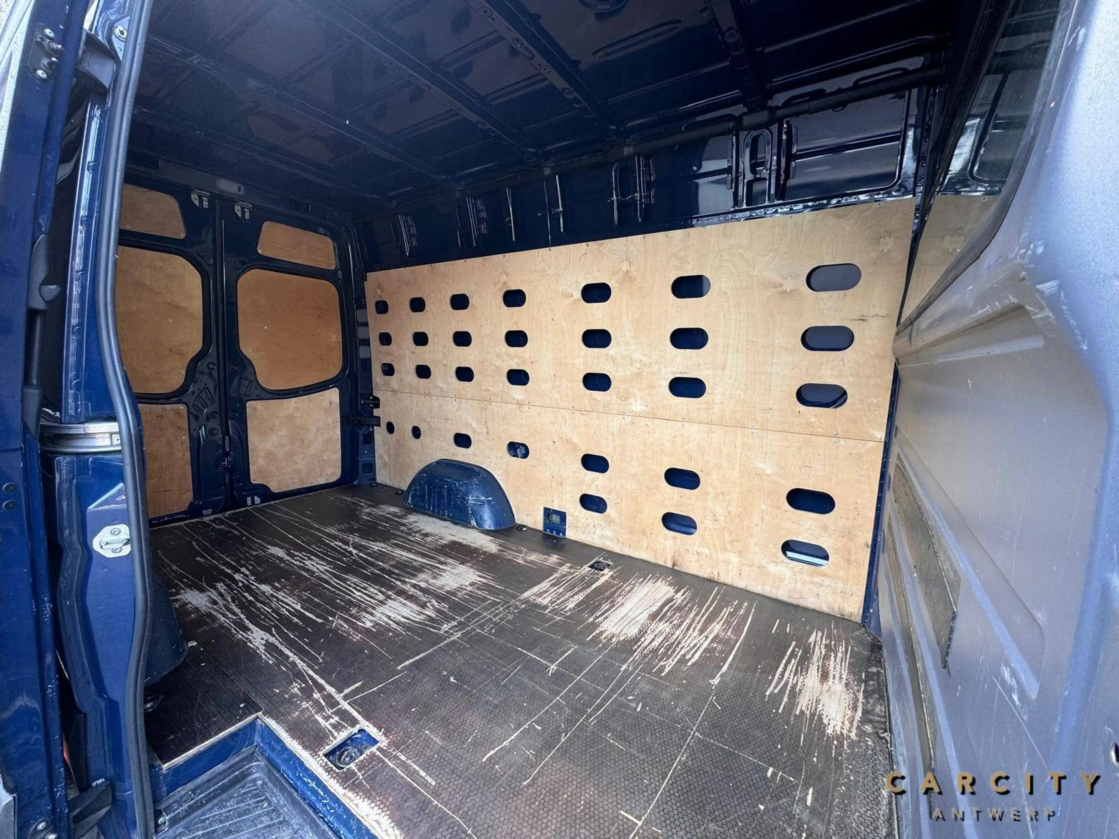 Volkswagen Crafter Crafter 2.5 TDi 2011 | SCHUIFDEUR RECHTS | AIRCO | RADIO | — photo 9
