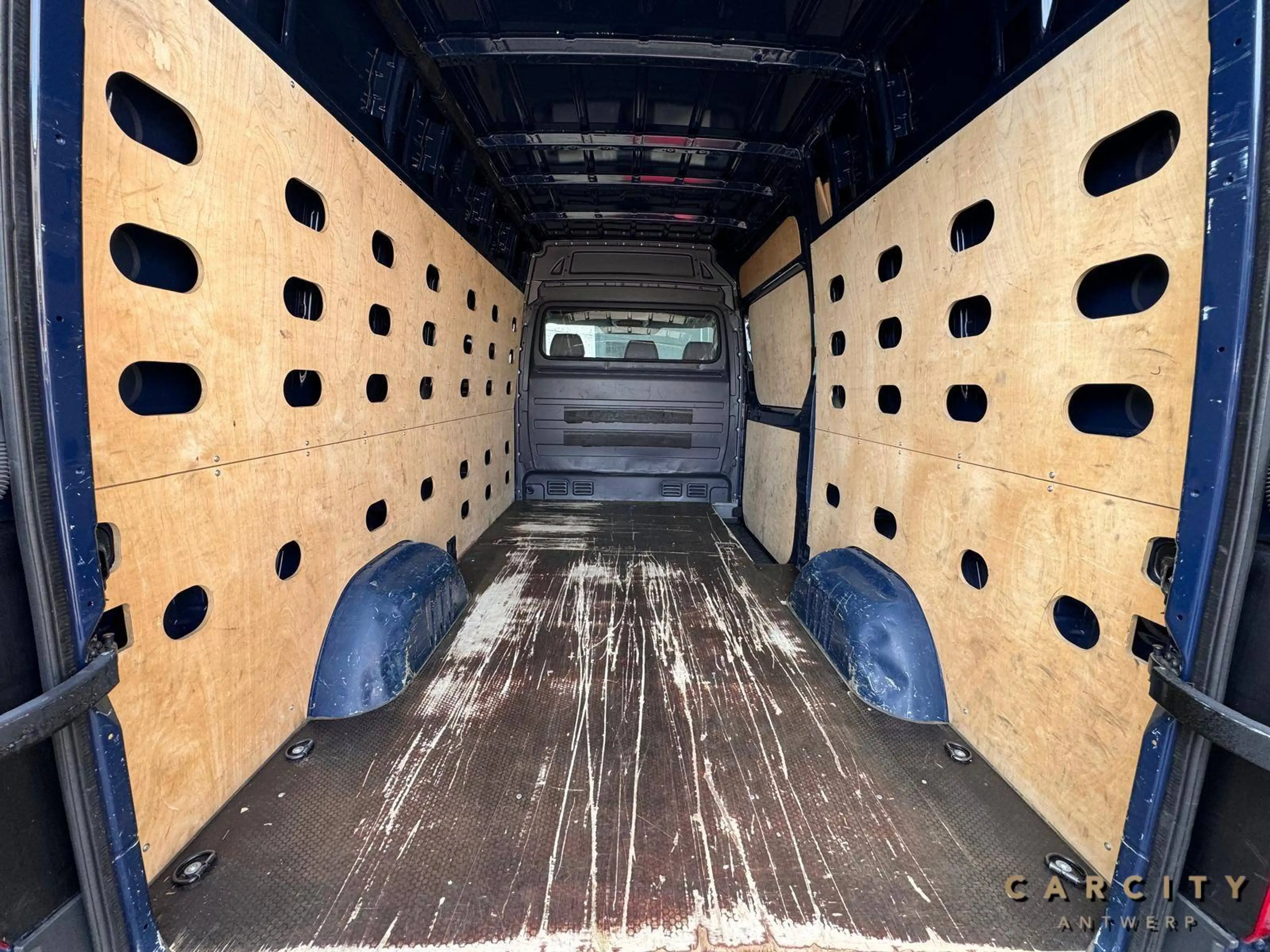 Volkswagen Crafter Crafter 2.5 TDi 2011 | SCHUIFDEUR RECHTS | AIRCO | RADIO | — photo 8
