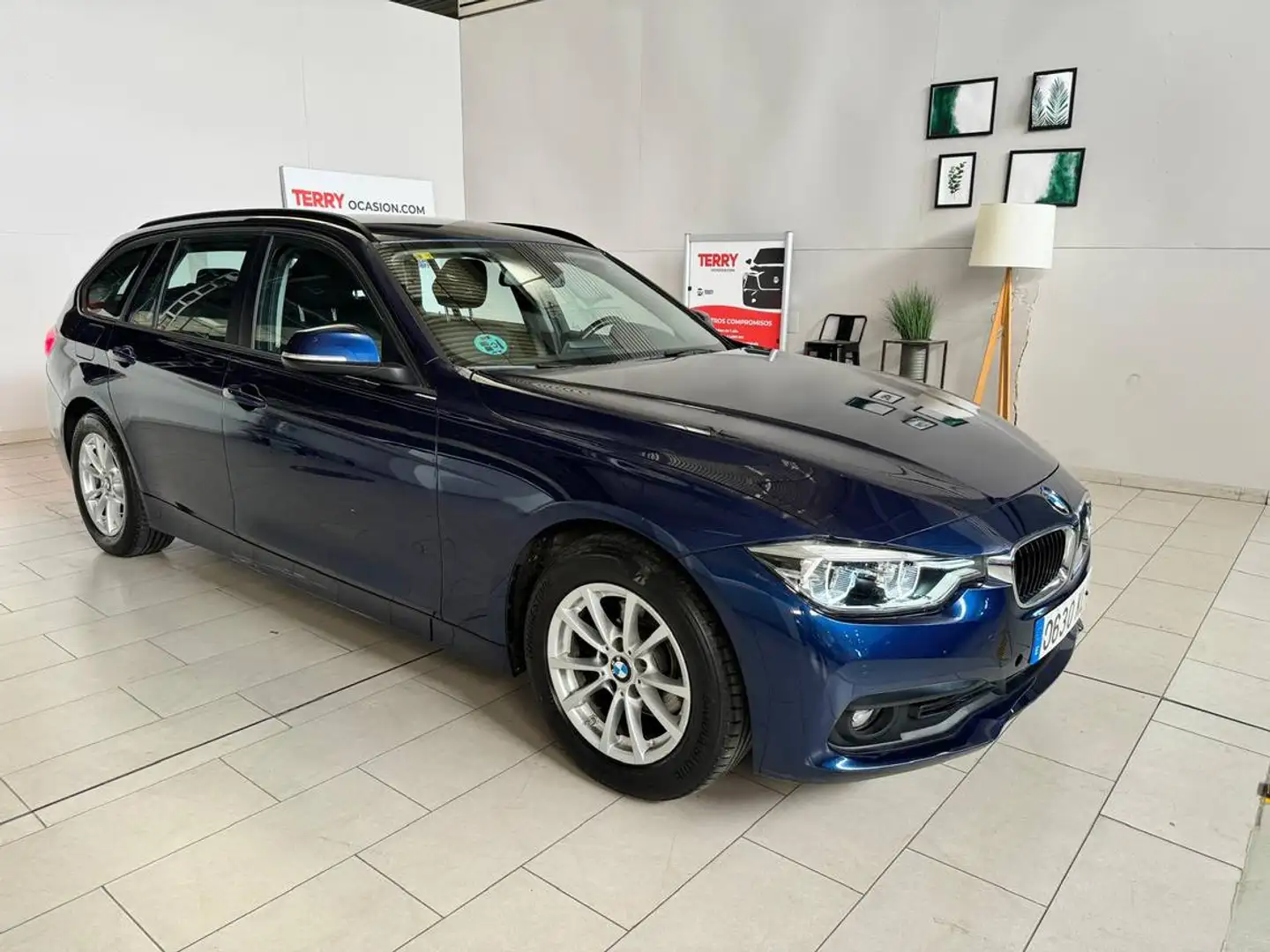 BMW 318 318d Touring Bleu - 1