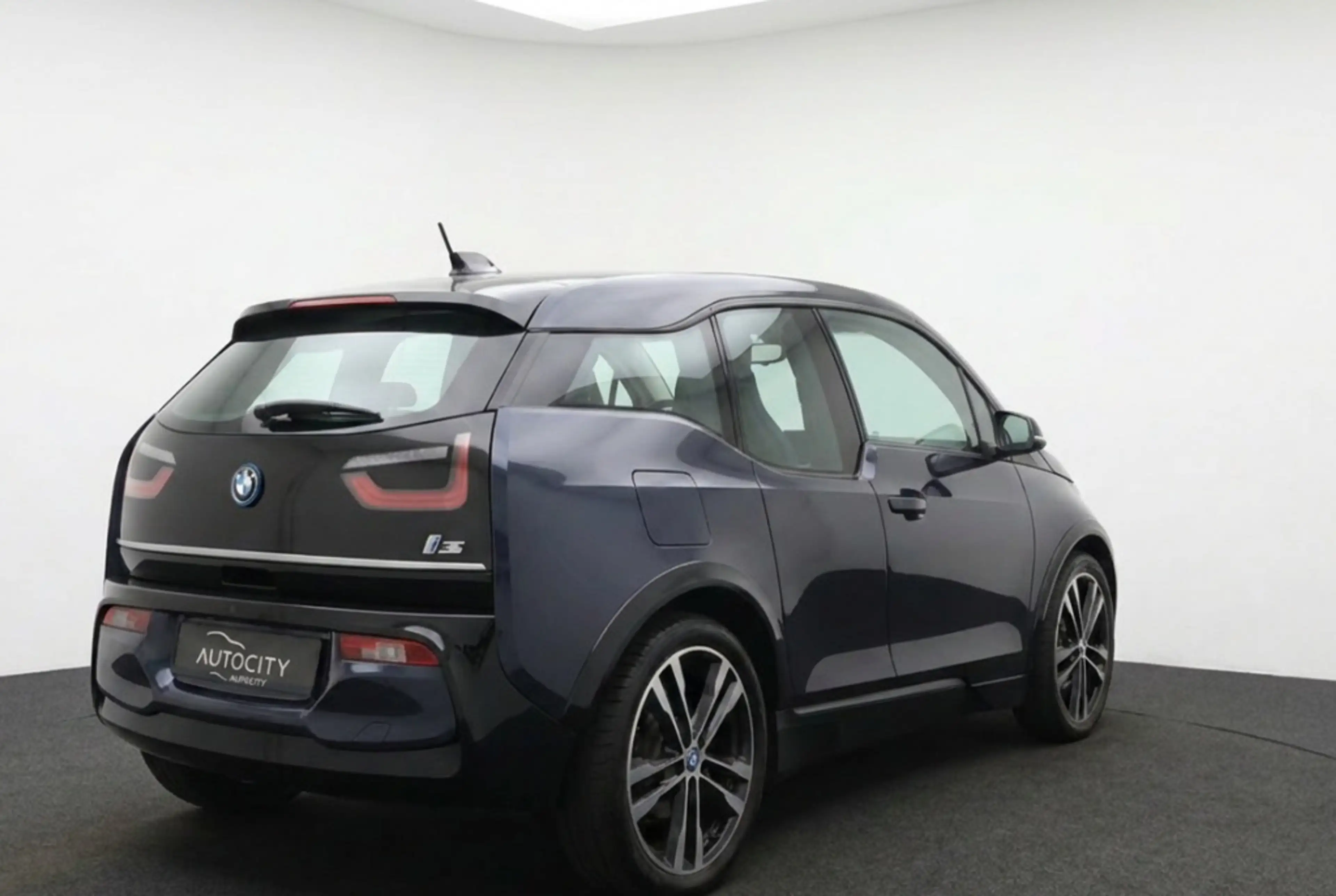 BMW i3 S 184PK Schuifdak | H&K | Warmtepomp | 20" LM | St — photo 5