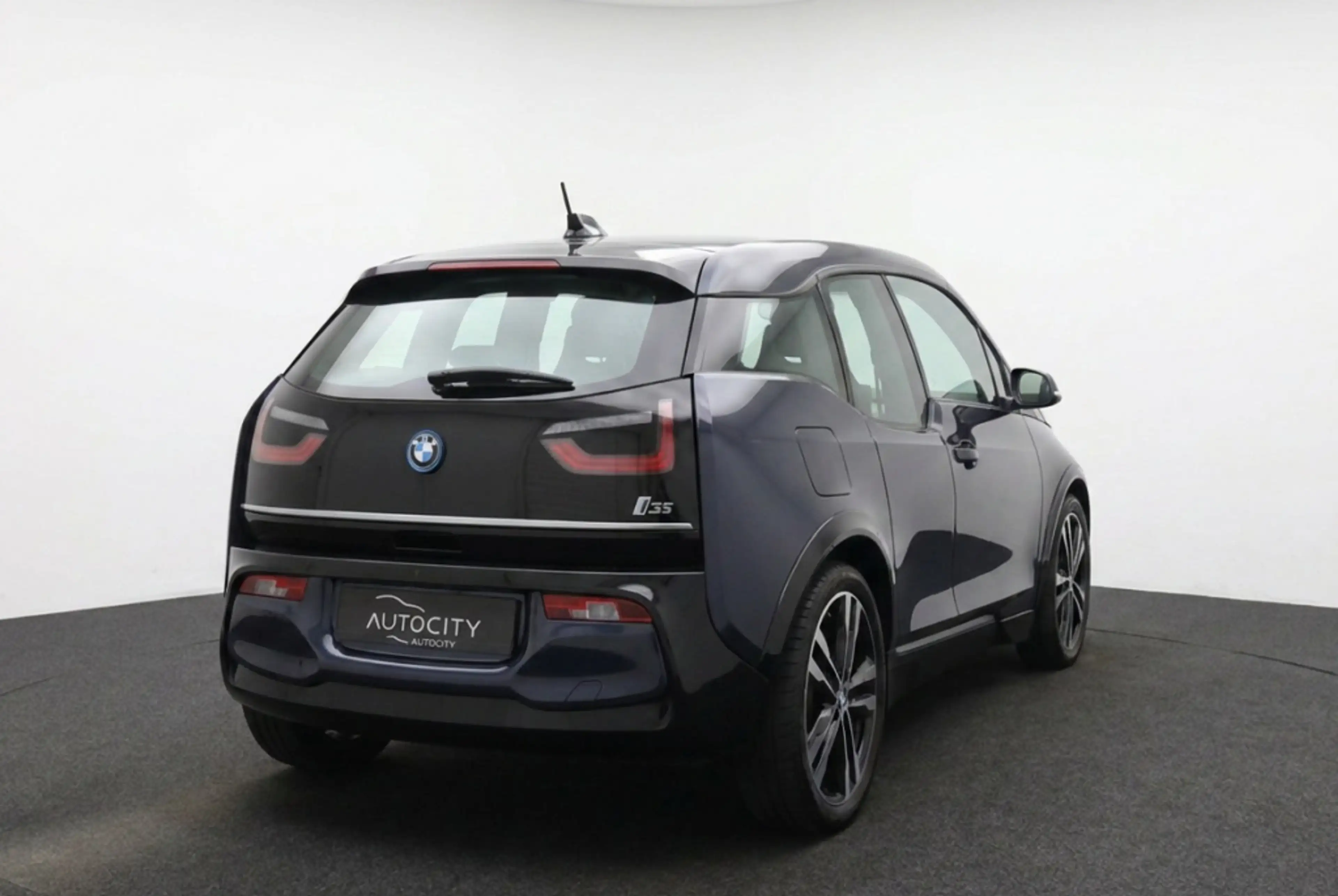 BMW i3 S 184PK Schuifdak | H&K | Warmtepomp | 20" LM | St — photo 4