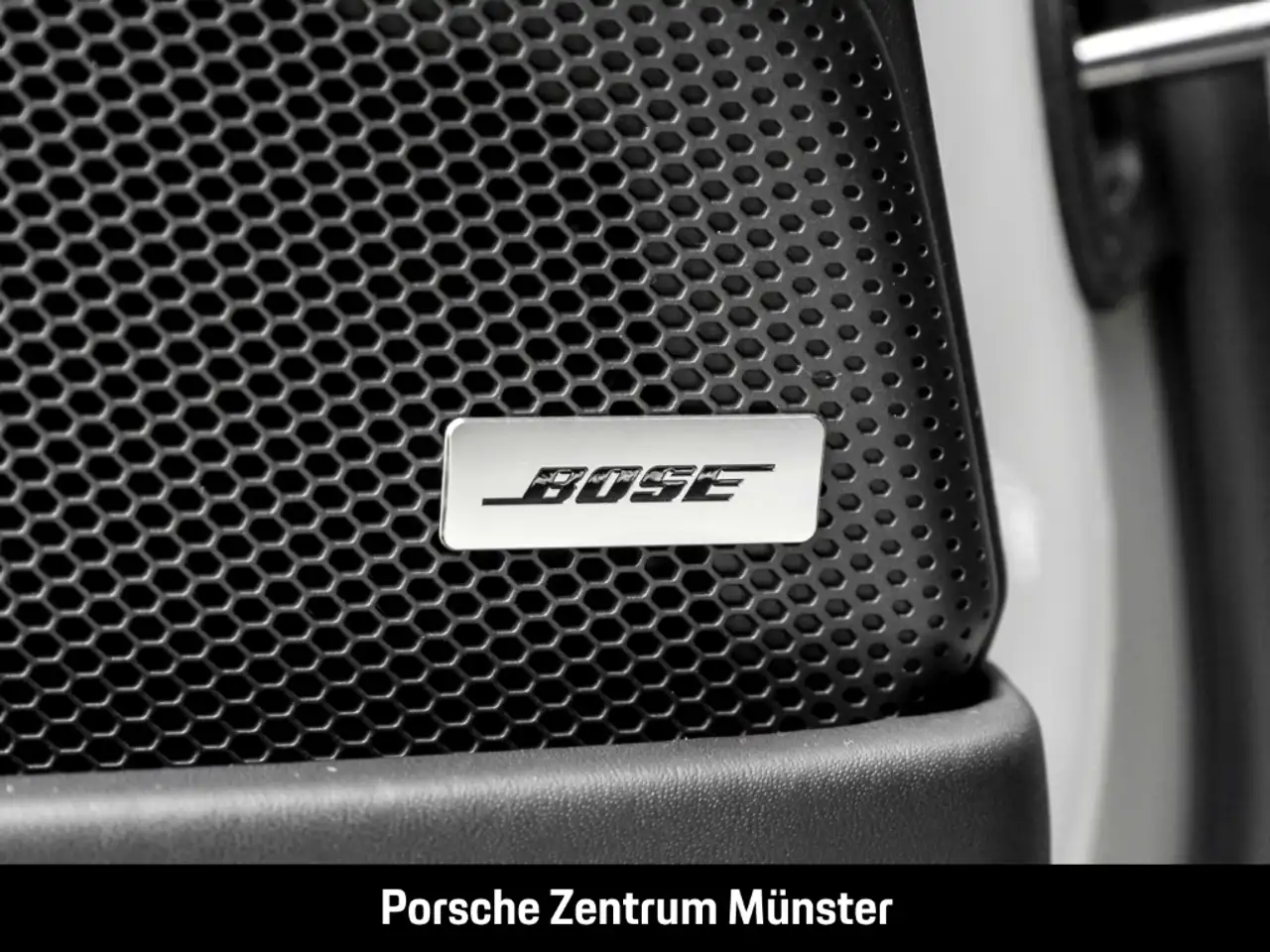 Porsche Panamera 4 E-Hybrid InnoDrive HA-Lenkung Head-Up 12