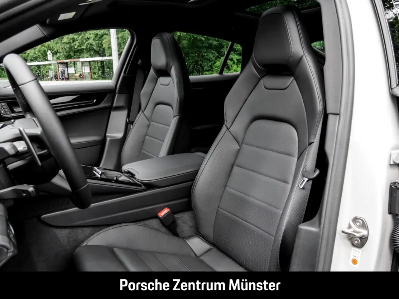 Porsche Panamera 4 E-Hybrid InnoDrive HA-Lenkung Head-Up 8