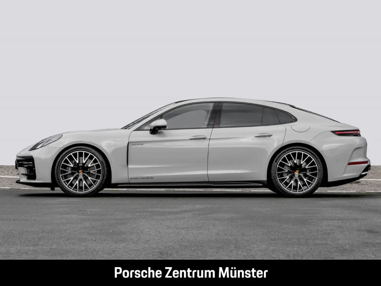 Porsche Panamera 4 E-Hybrid InnoDrive HA-Lenkung Head-Up 2