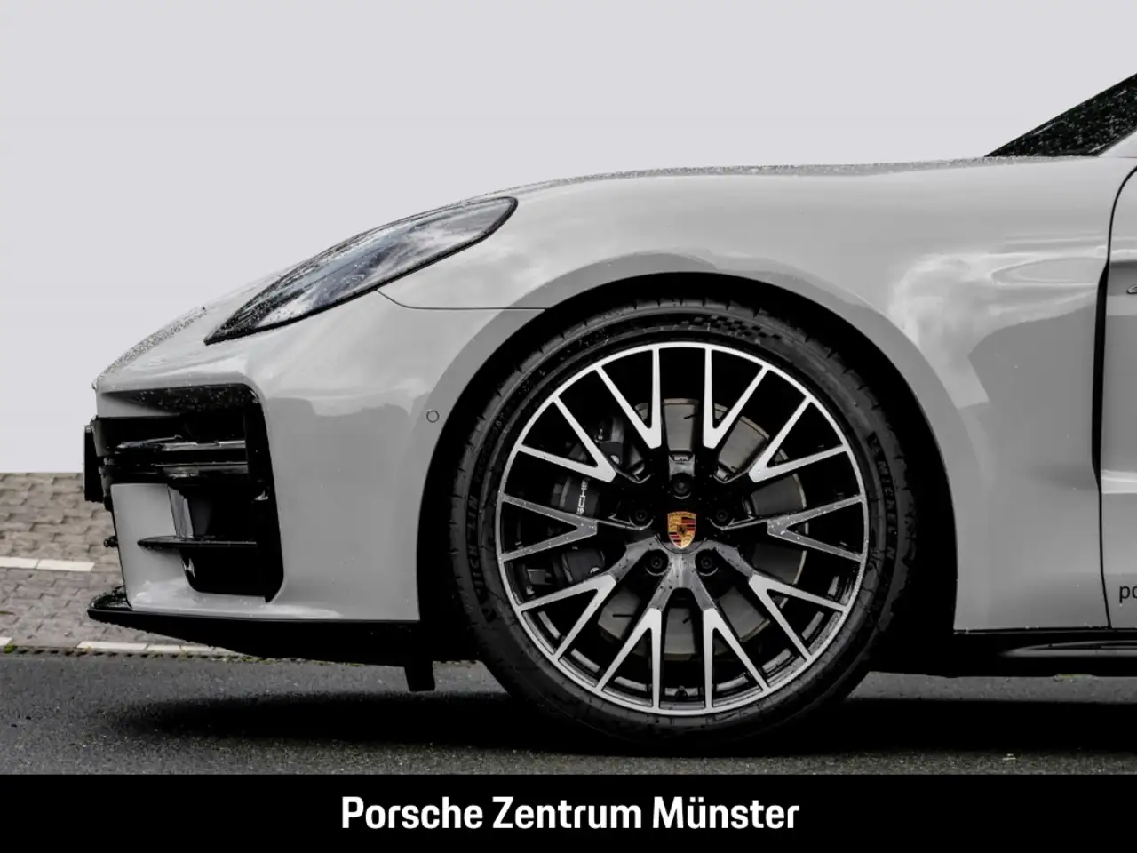 Porsche Panamera 4 E-Hybrid InnoDrive HA-Lenkung Head-Up 6