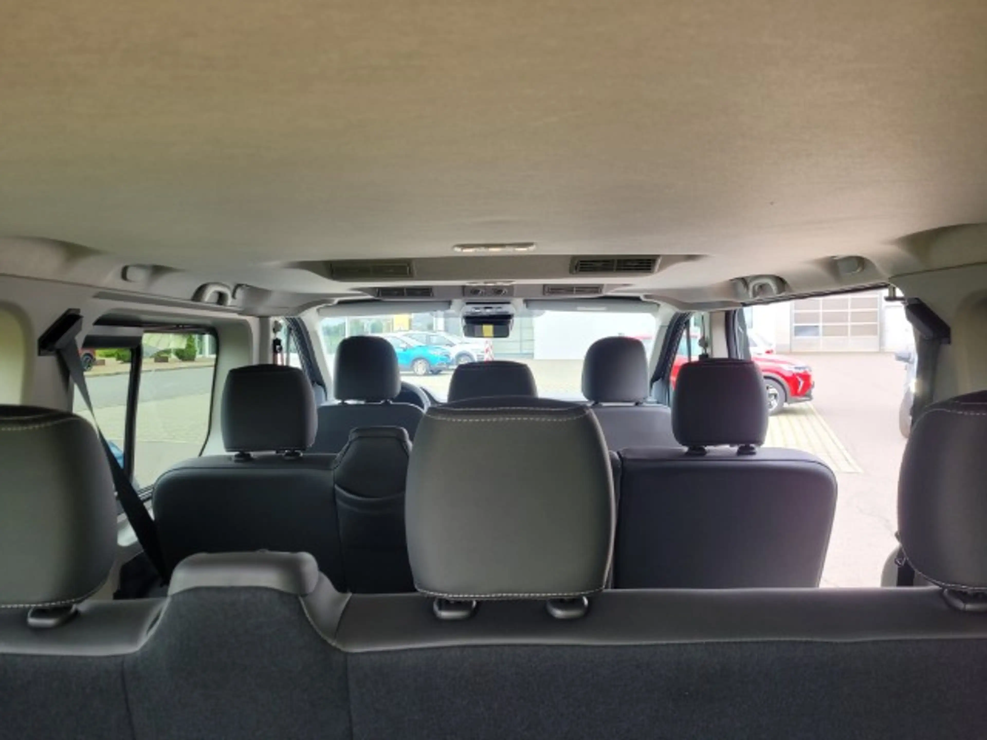 Renault Trafic PKW 8-Sitzer Grand Evolution Blue dCi 150 Automatik — photo 10