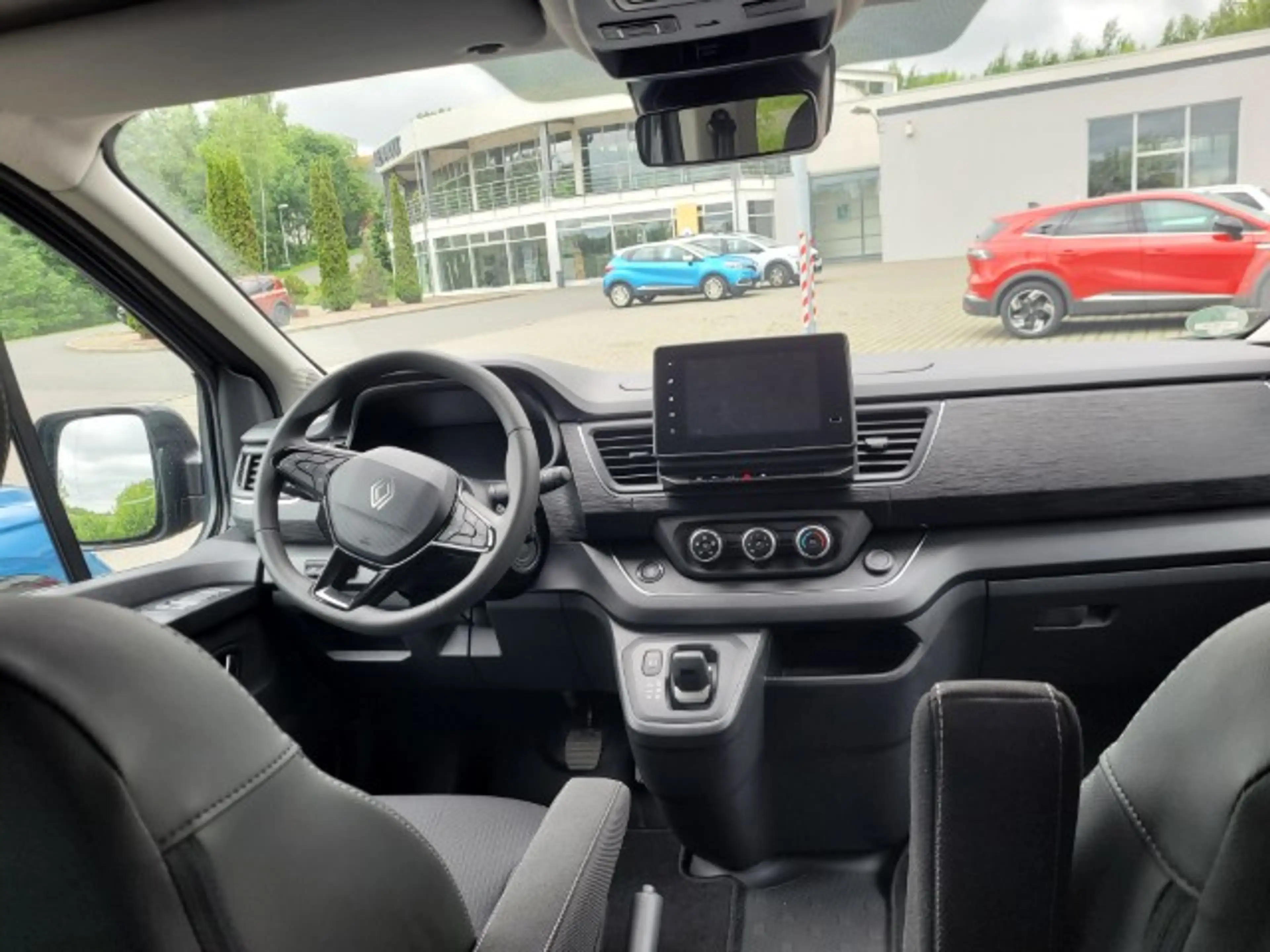 Renault Trafic PKW 8-Sitzer Grand Evolution Blue dCi 150 Automatik — photo 12