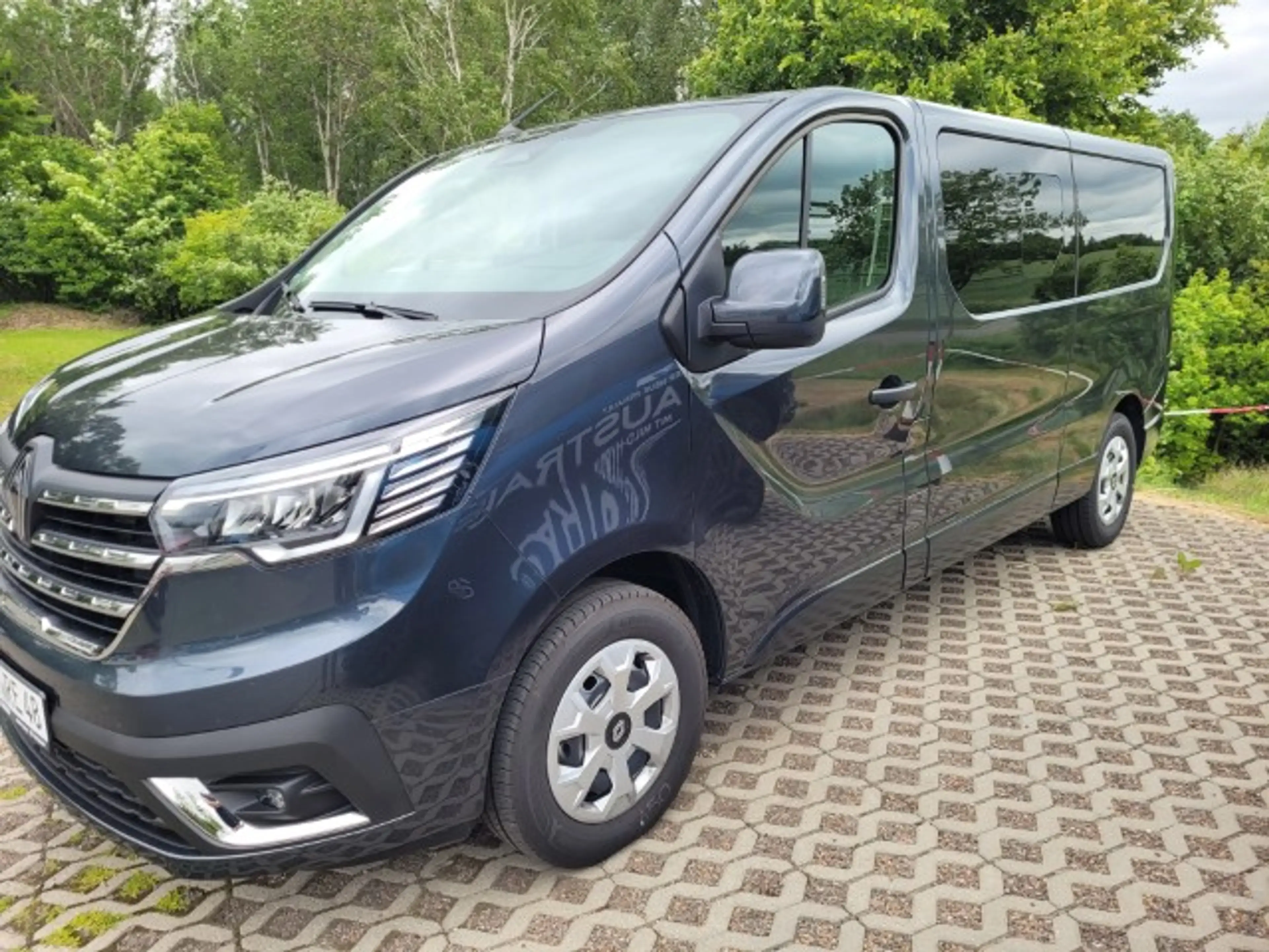 Renault Trafic PKW 8-Sitzer Grand Evolution Blue dCi 150 Automatik — photo 2
