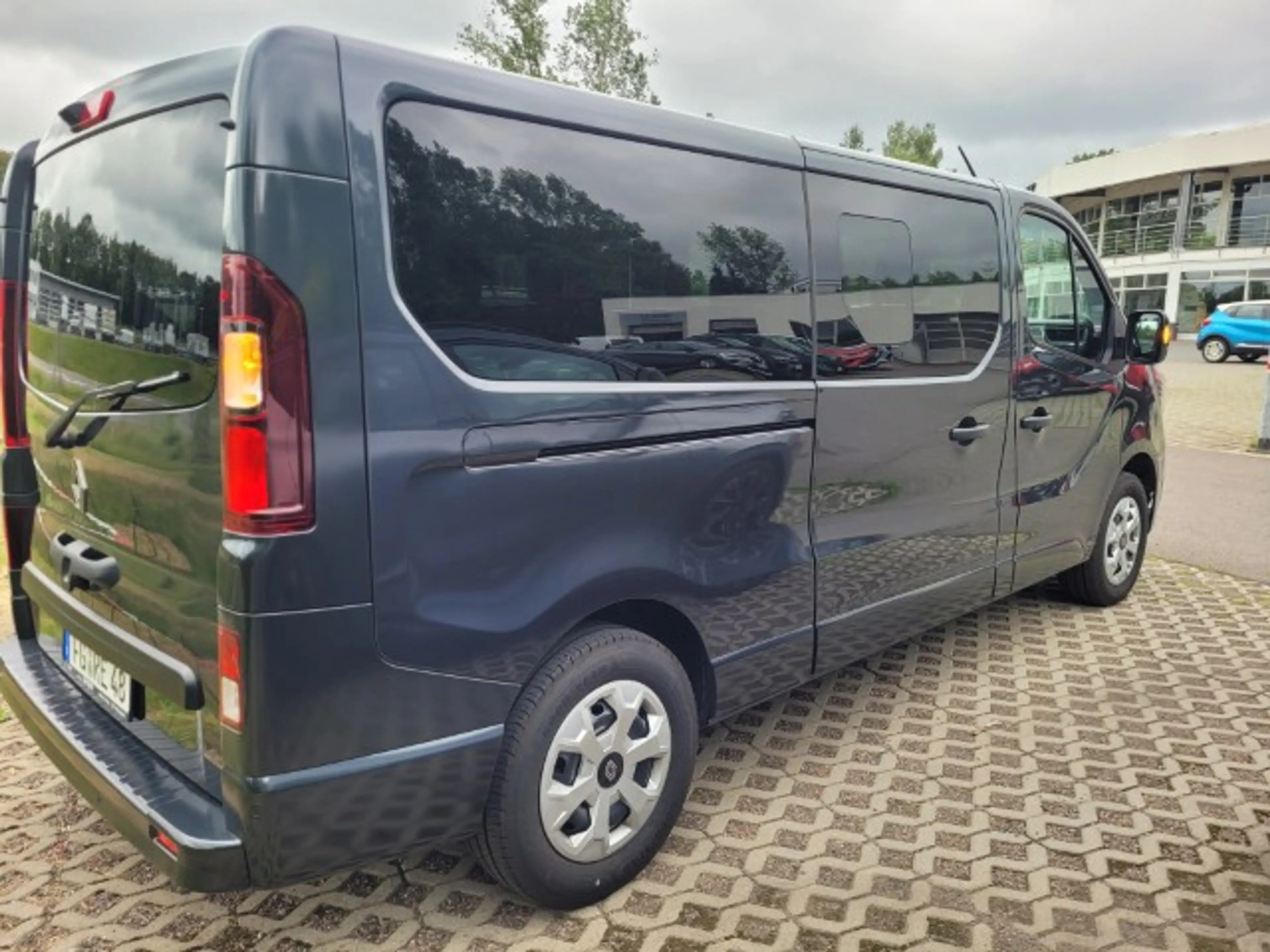 Renault Trafic PKW 8-Sitzer Grand Evolution Blue dCi 150 Automatik — photo 8