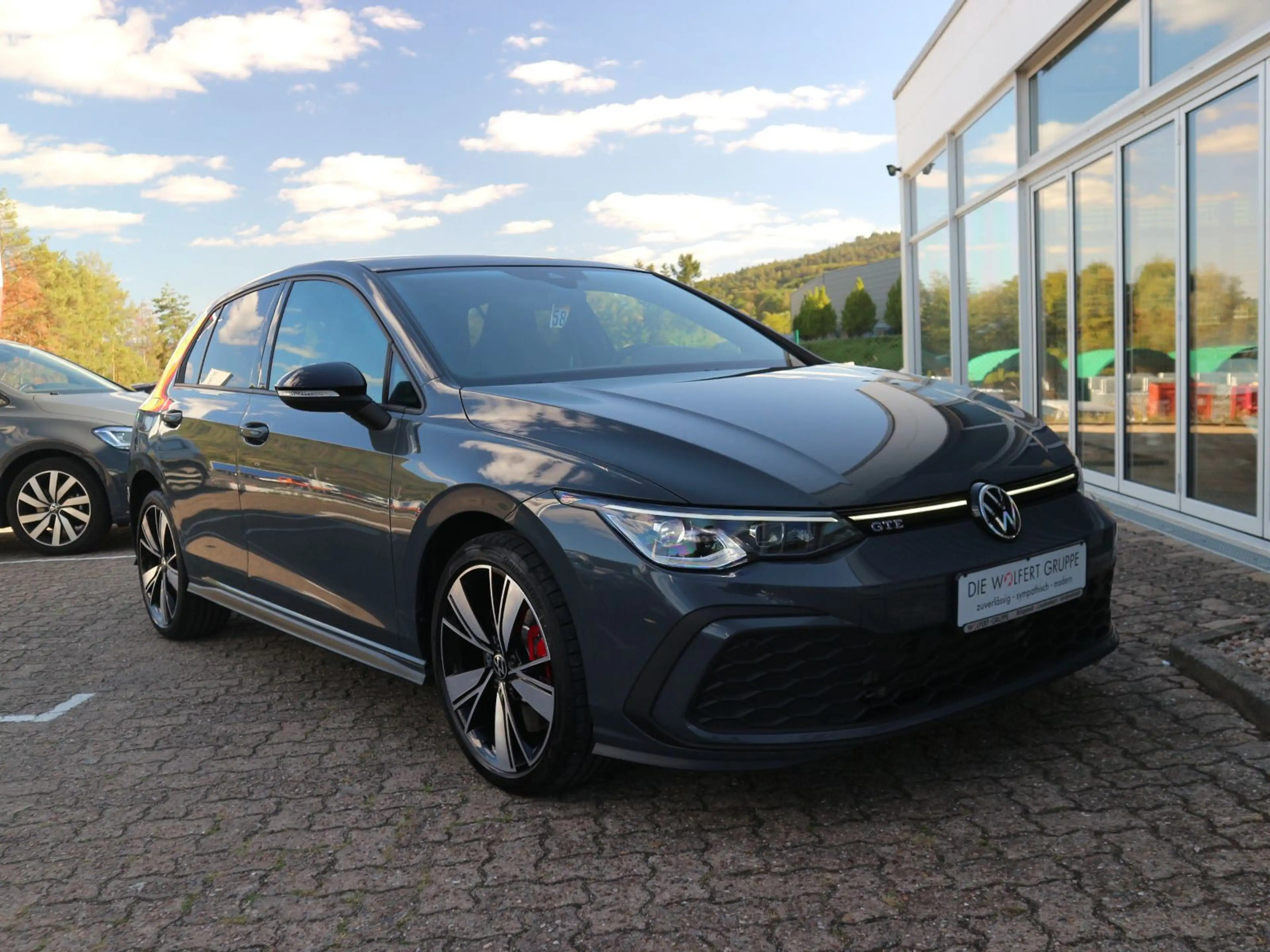 Volkswagen Golf GTE GTE 1.4 eHybrid DSG PANO ACC RFK BLACK — photo 7