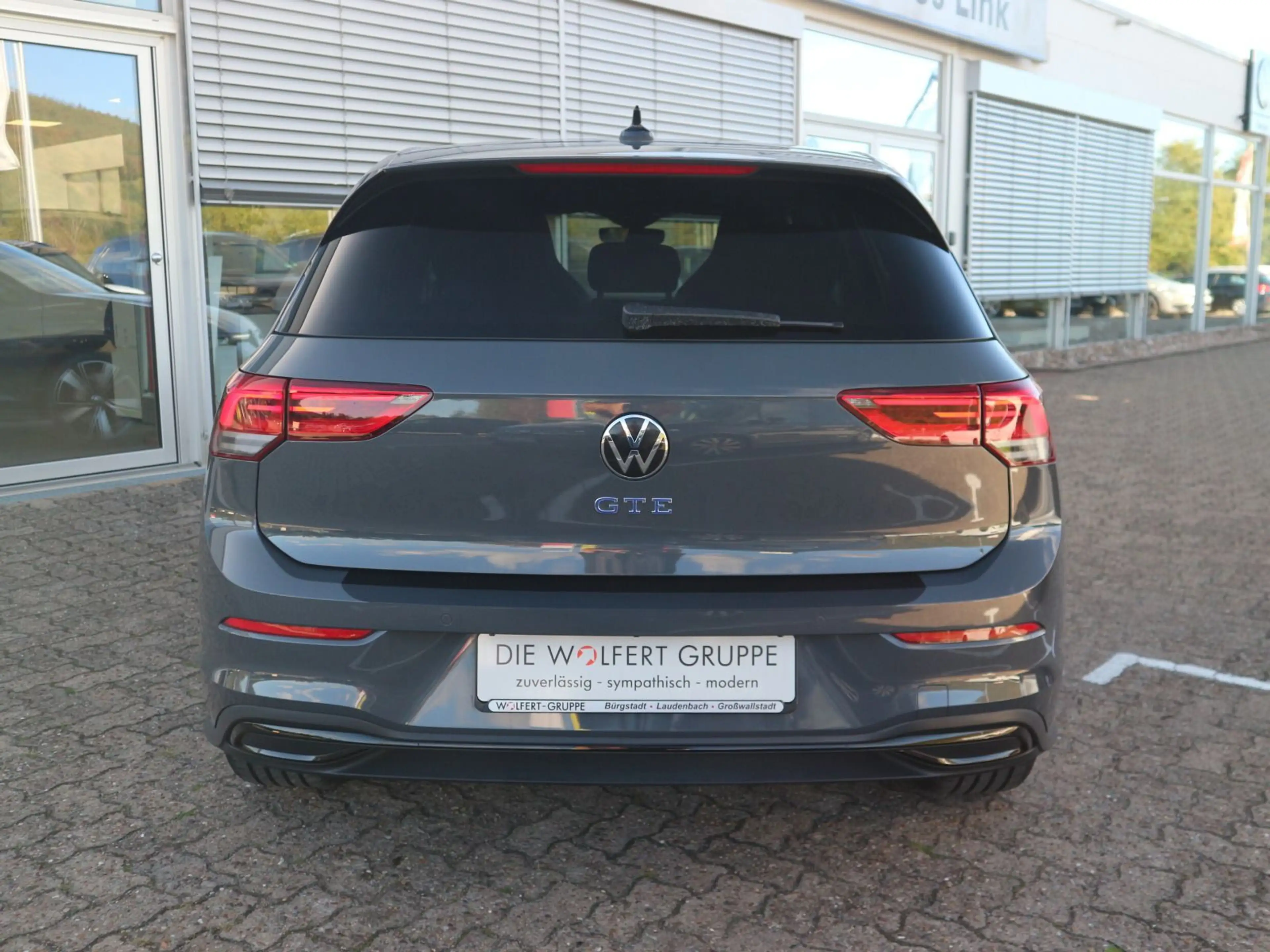 Volkswagen Golf GTE GTE 1.4 eHybrid DSG PANO ACC RFK BLACK — photo 5