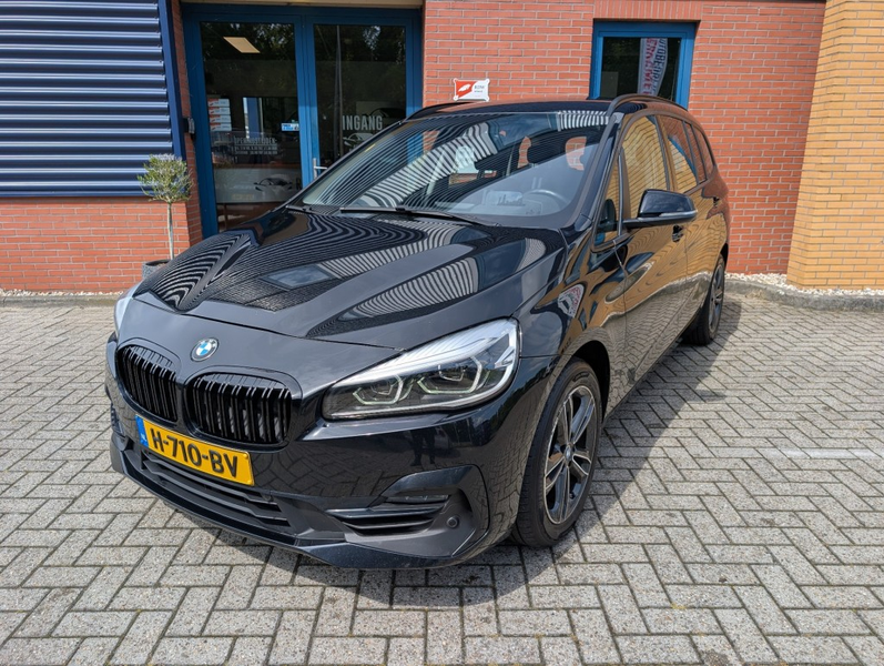 BMW 218 218I EXECUTIVE ED.,AUTOMAAT,Trekhaak,PDC,Dealerond