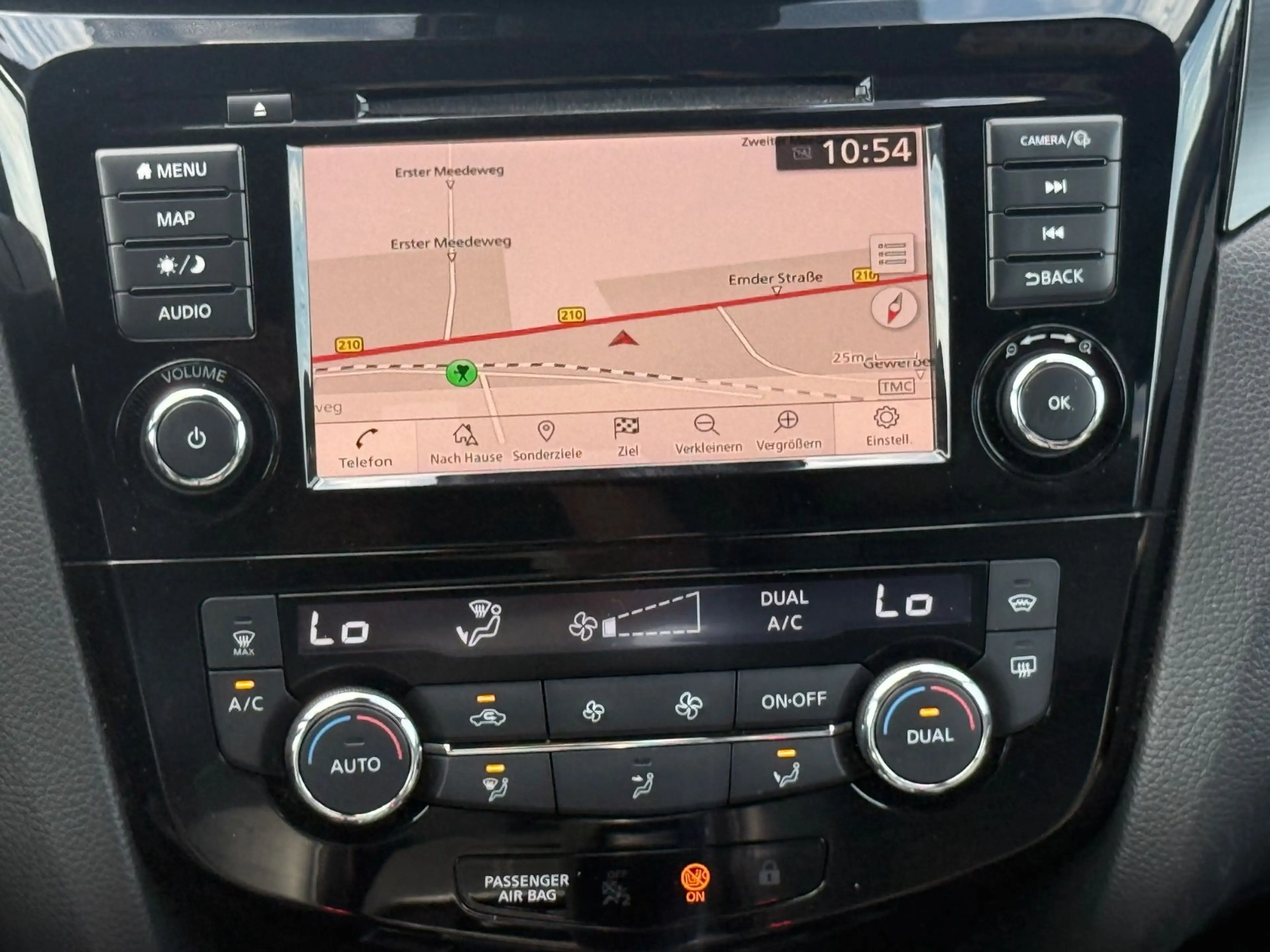 Nissan Qashqai N-Tec/LED/AHK/Kamera/ACC/ERST-LESEN!!! — photo 14