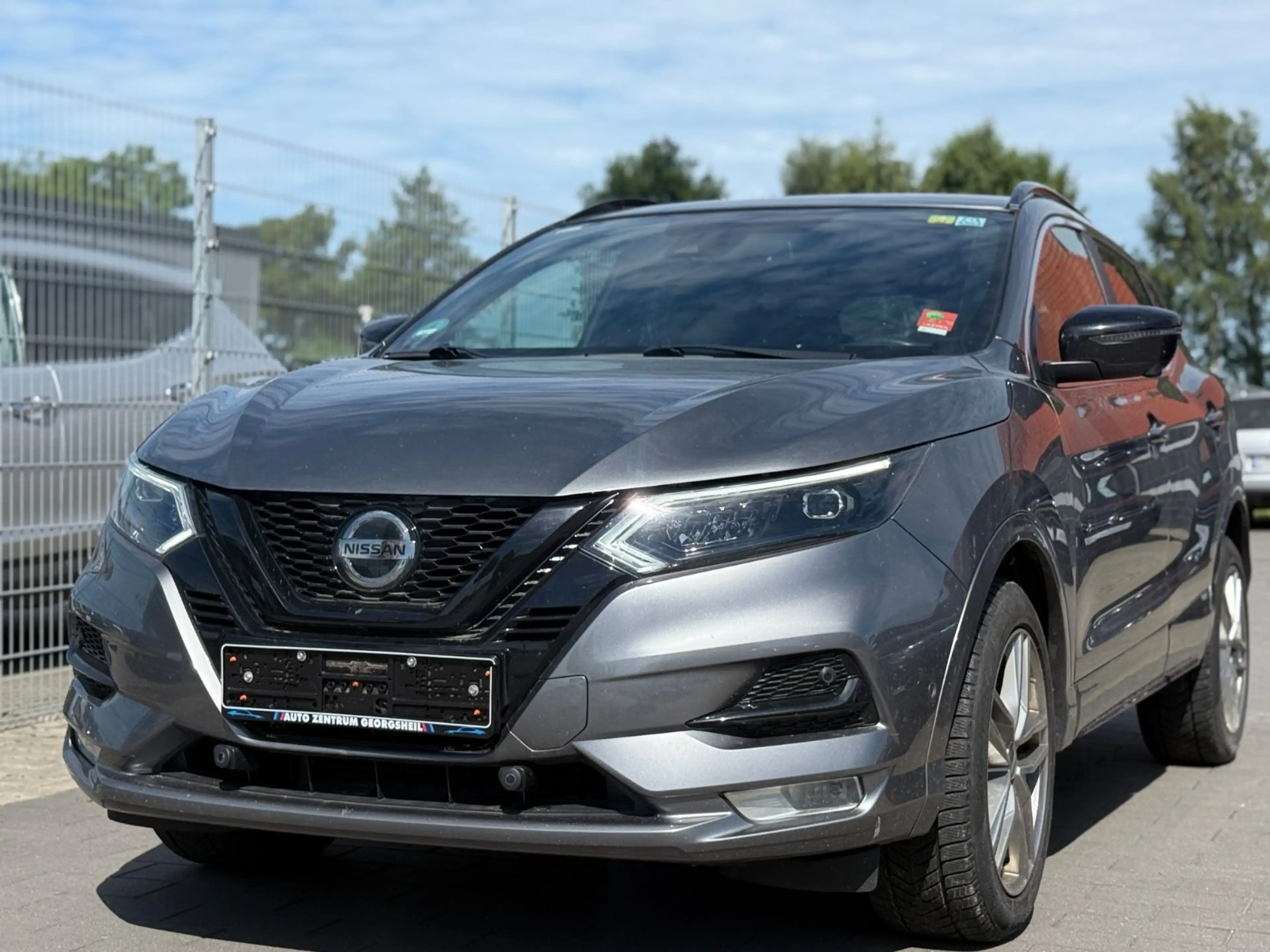 Nissan Qashqai N-Tec/LED/AHK/Kamera/ACC/ERST-LESEN!!!